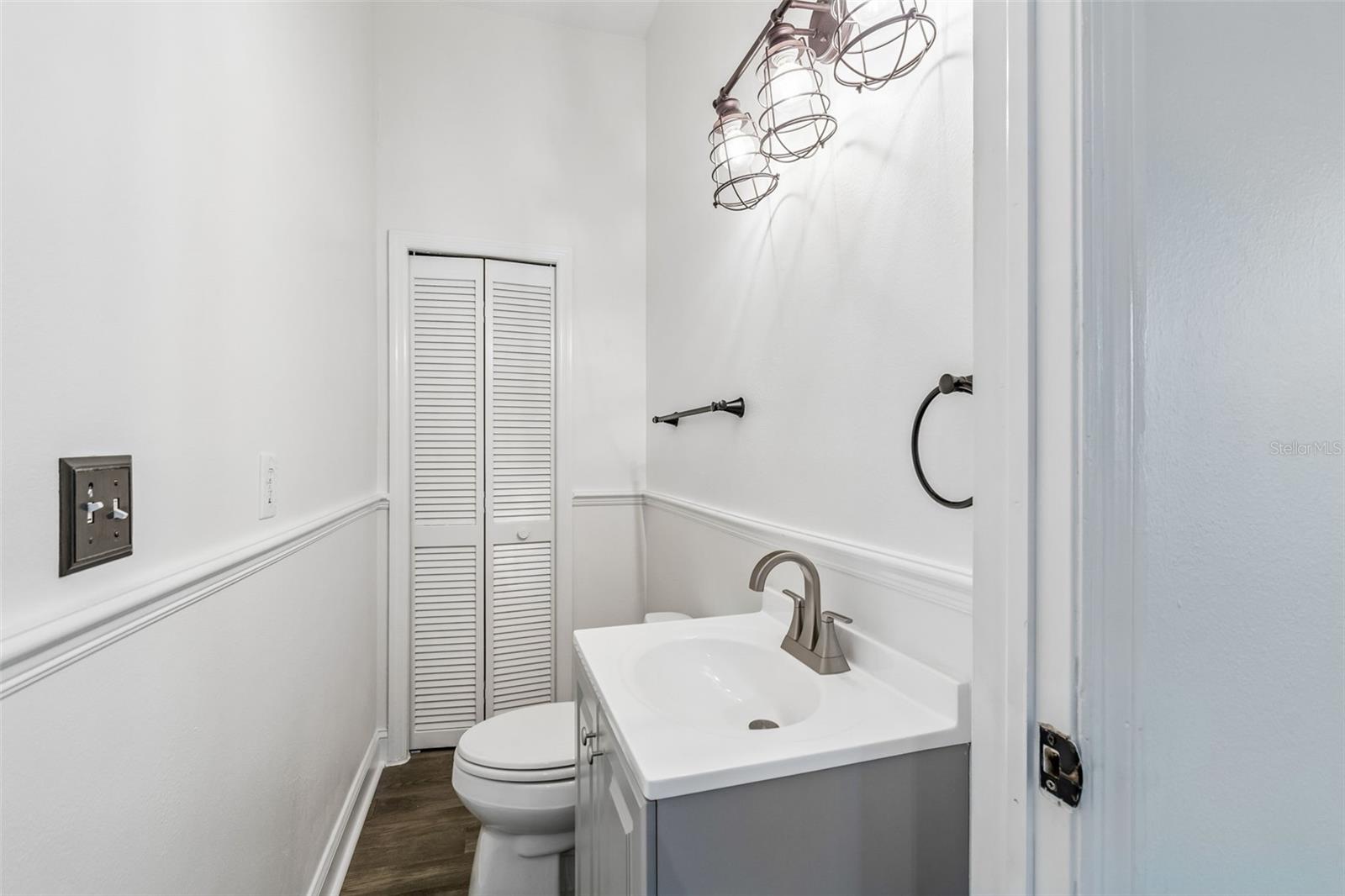 Image 15 of 43 For 2805 Southpointe Lane