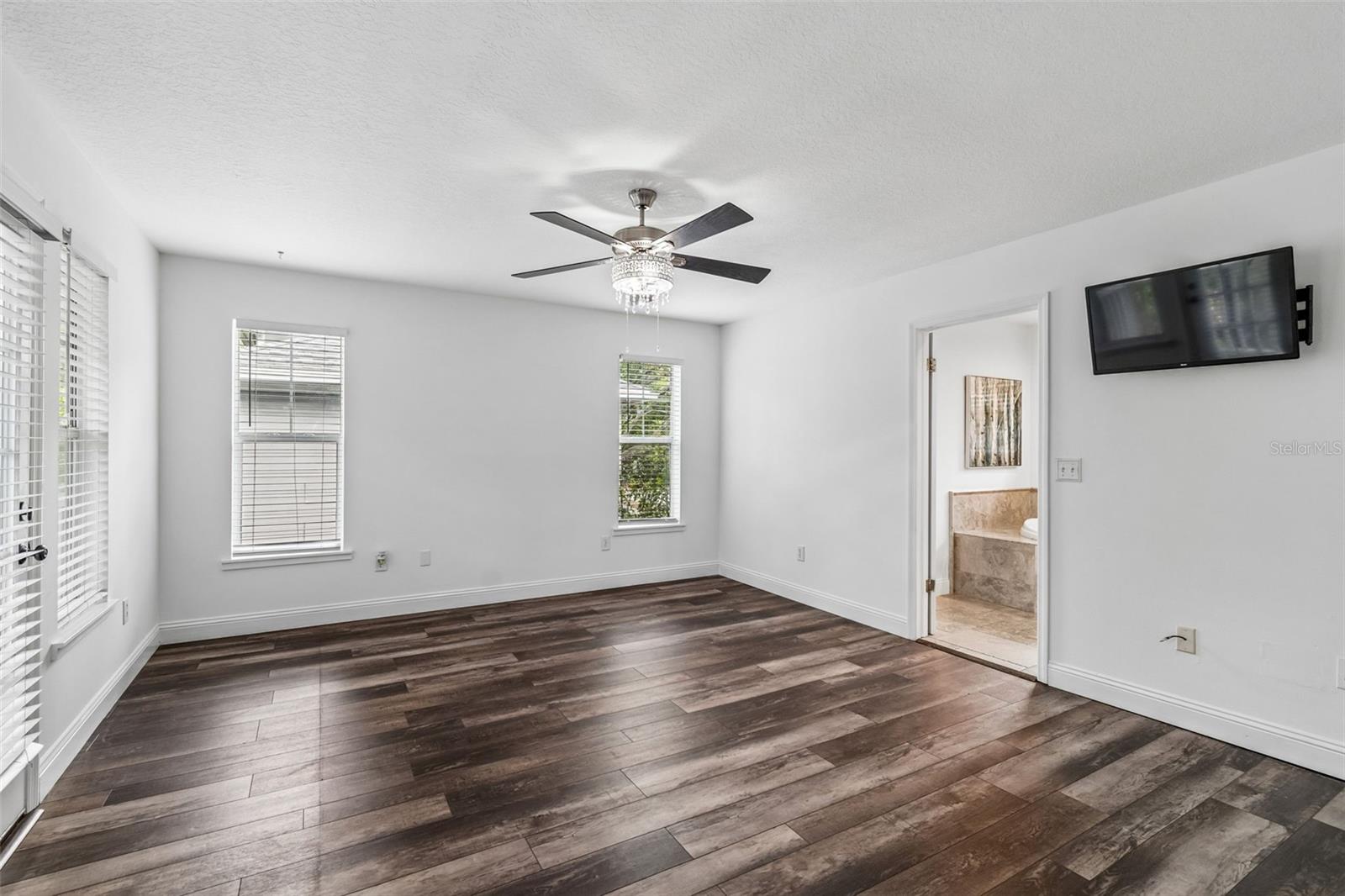 Image 17 of 43 For 2805 Southpointe Lane