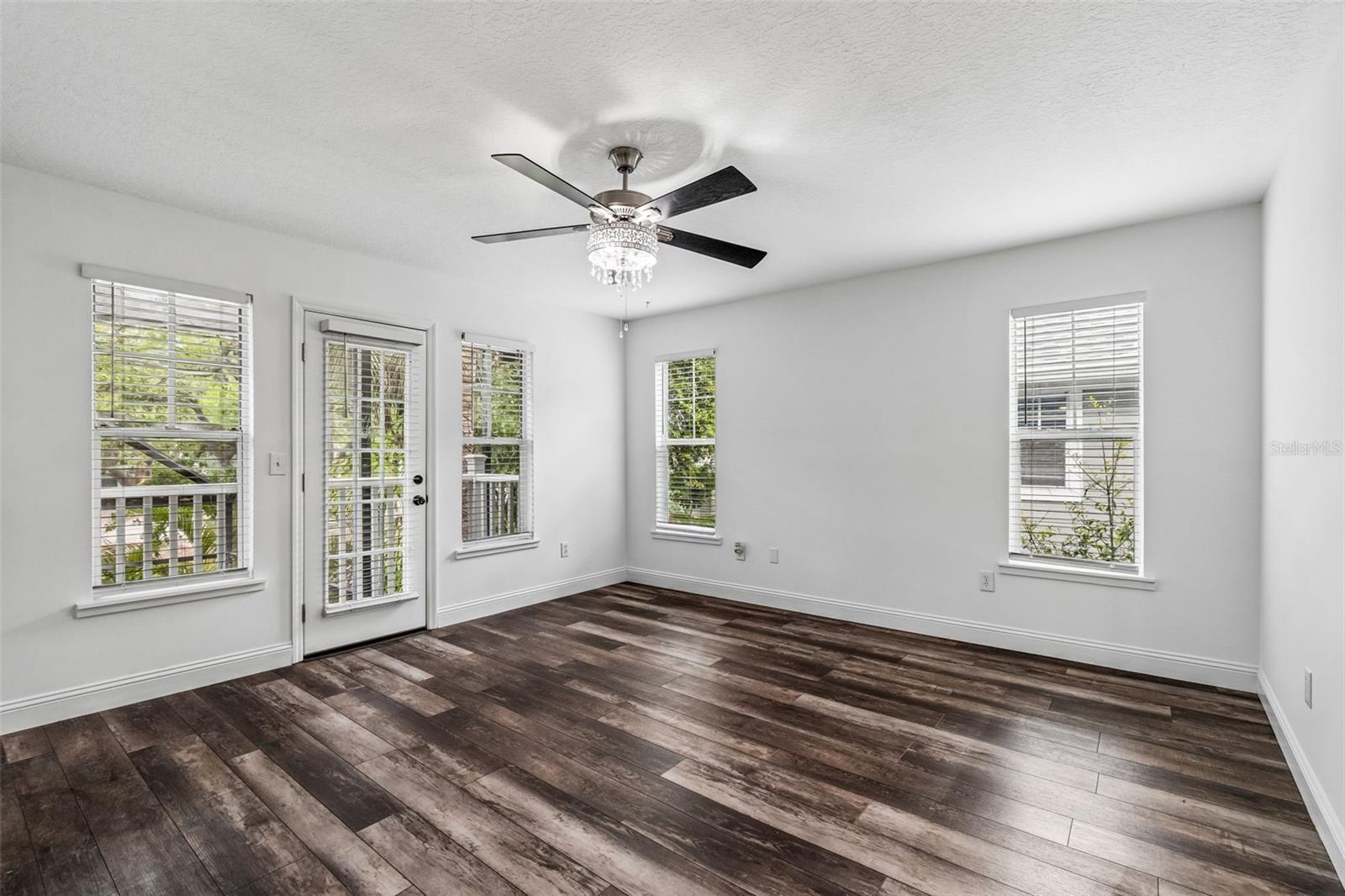 Image 19 of 43 For 2805 Southpointe Lane