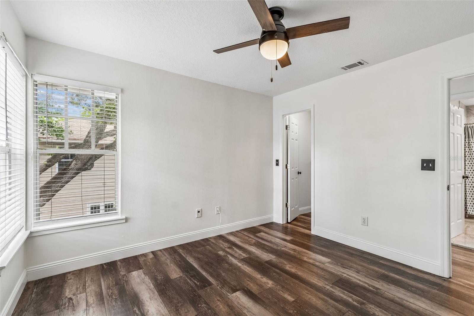 Image 26 of 43 For 2805 Southpointe Lane