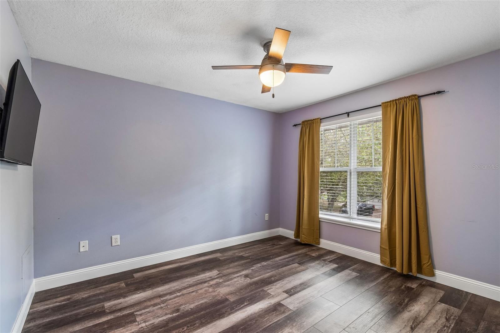 Image 28 of 43 For 2805 Southpointe Lane