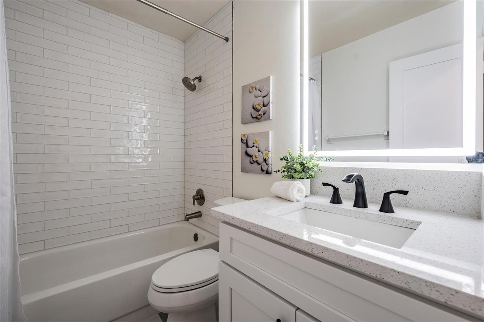 Image 20 of 25 For 14818 Winding Creek Court