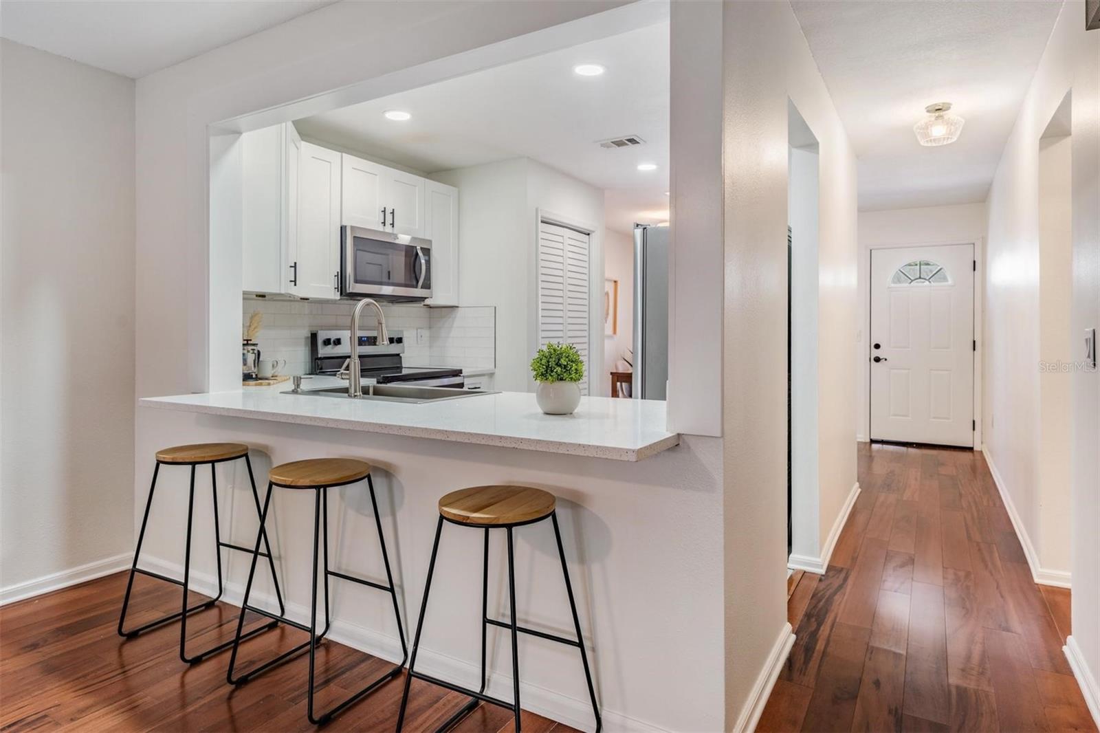 Image 9 of 25 For 14818 Winding Creek Court