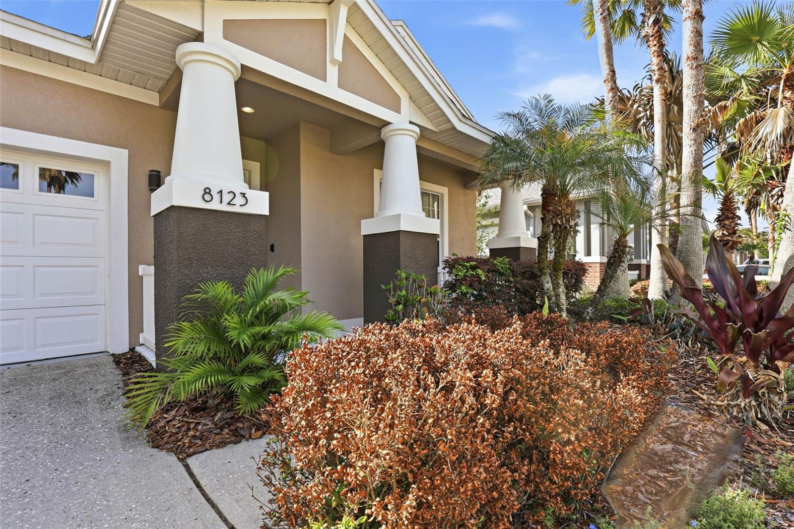 Listing photo id 0 for 8123 Camella Lane