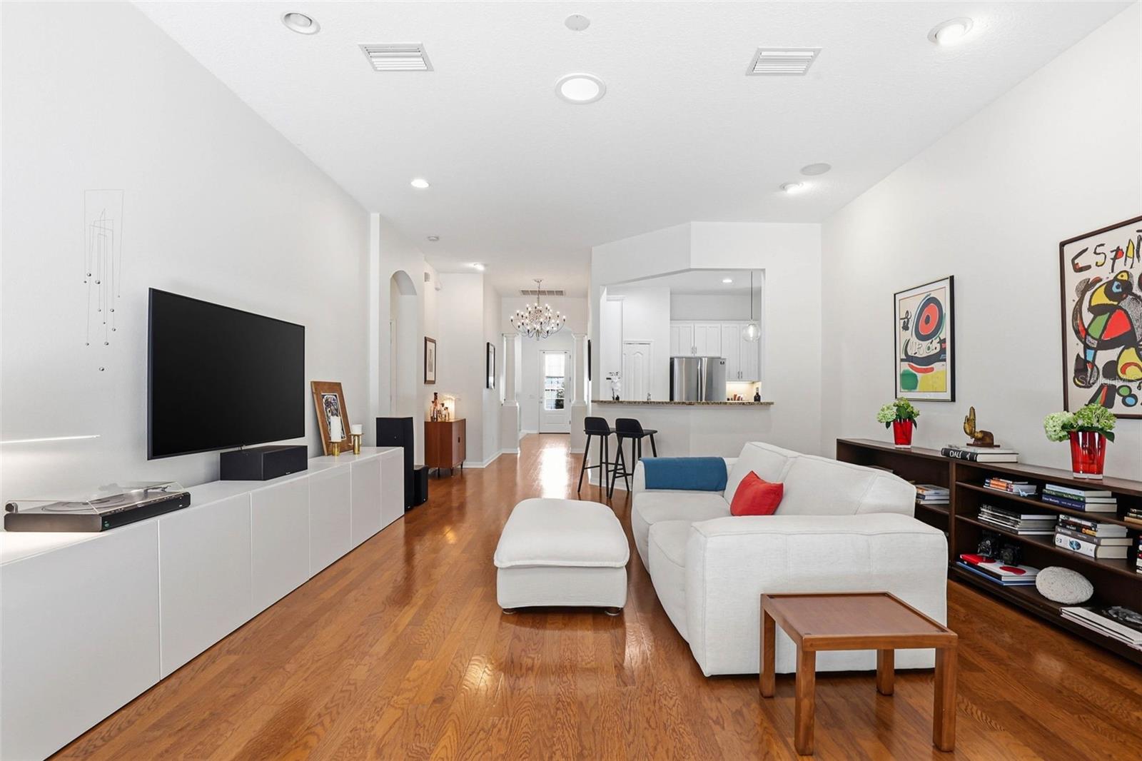 Listing photo id 27 for 8123 Camella Lane