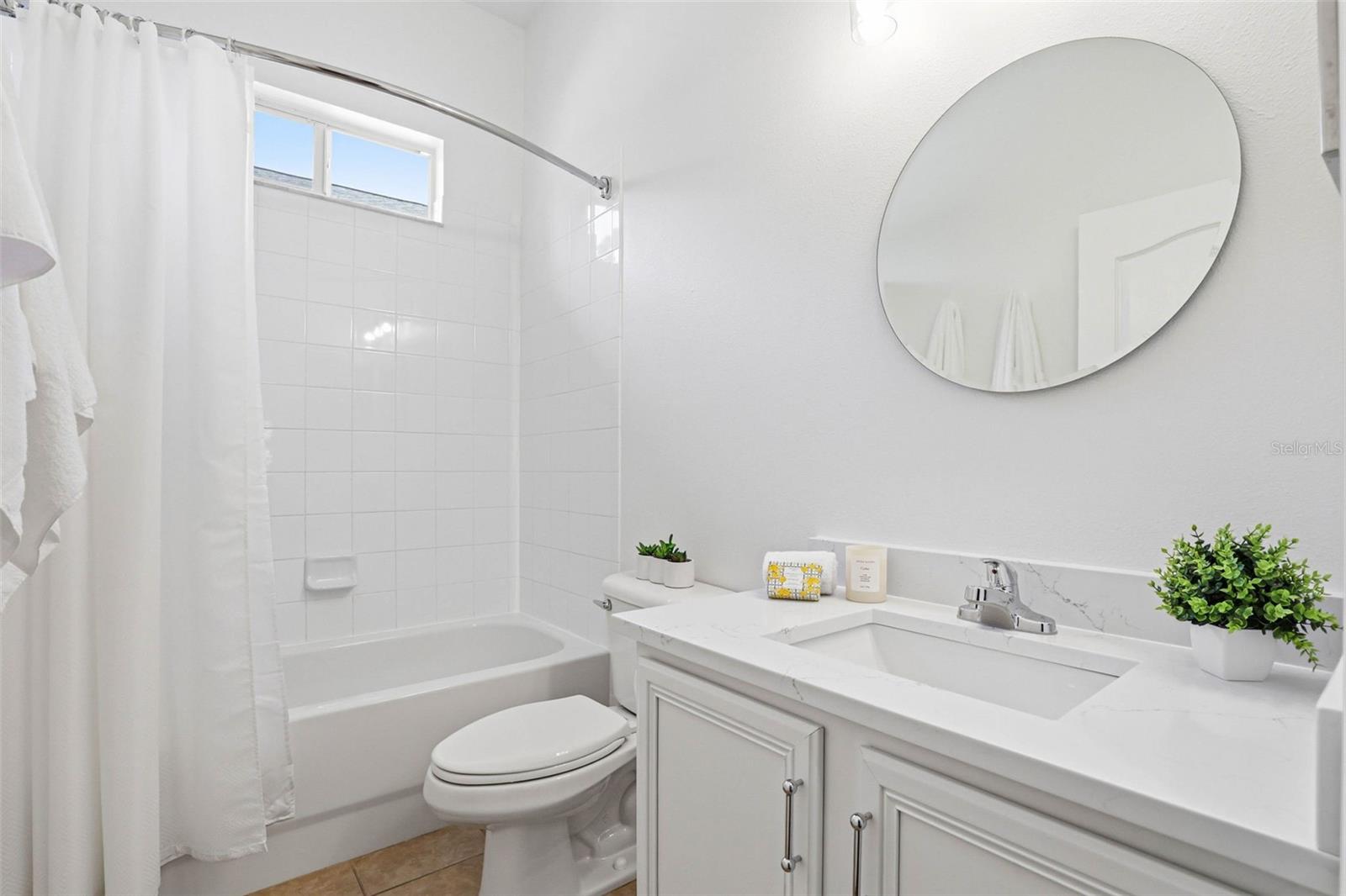 Listing photo id 45 for 8123 Camella Lane