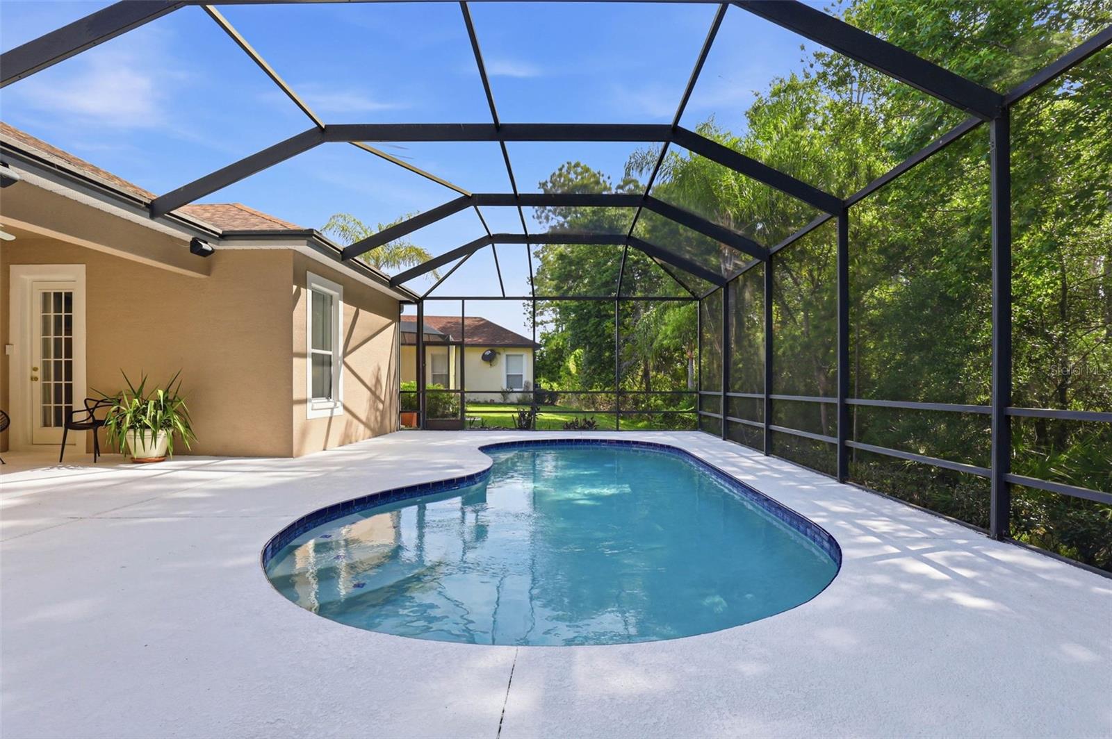 Listing photo id 55 for 8123 Camella Lane