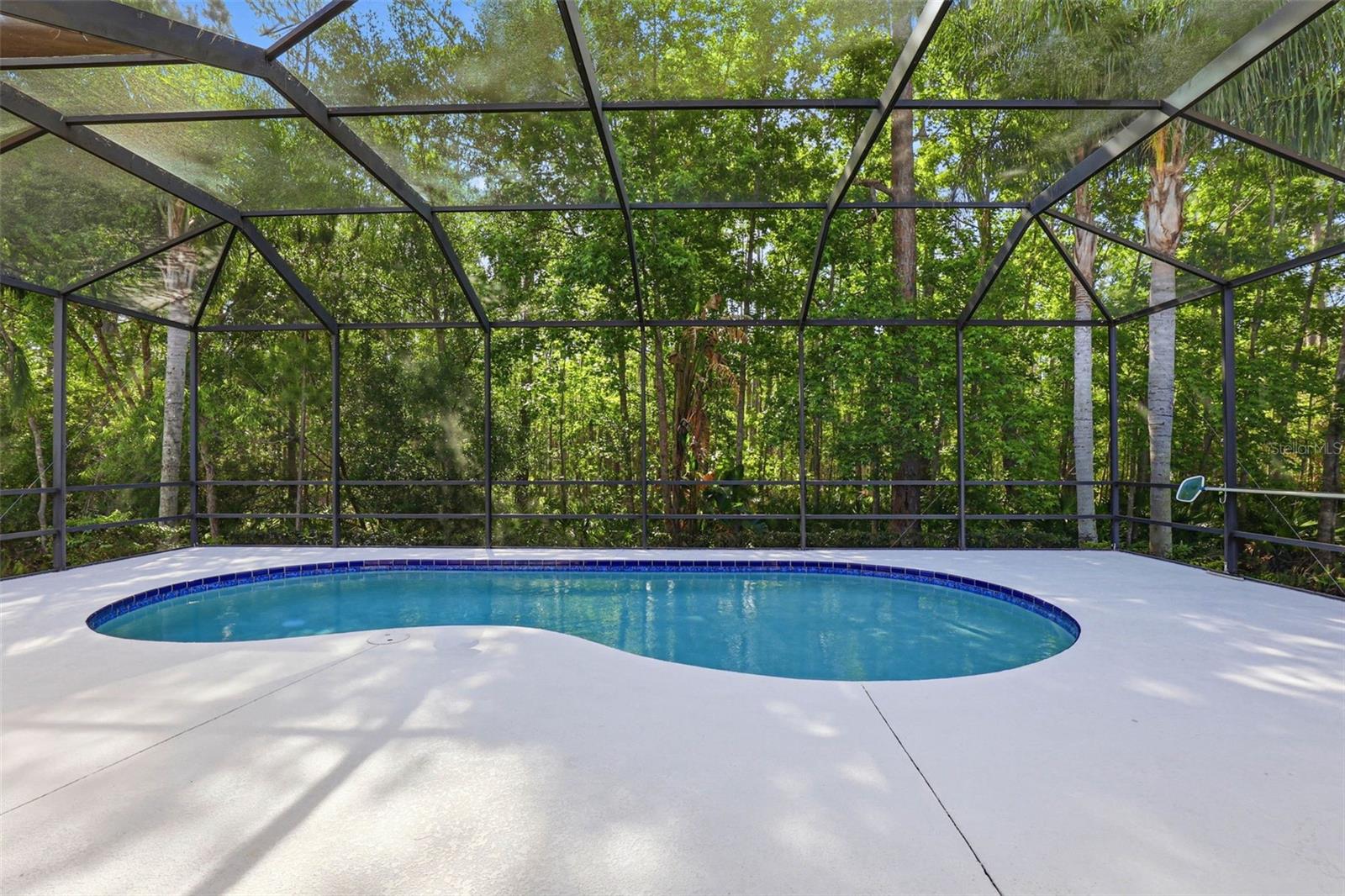 Listing photo id 62 for 8123 Camella Lane