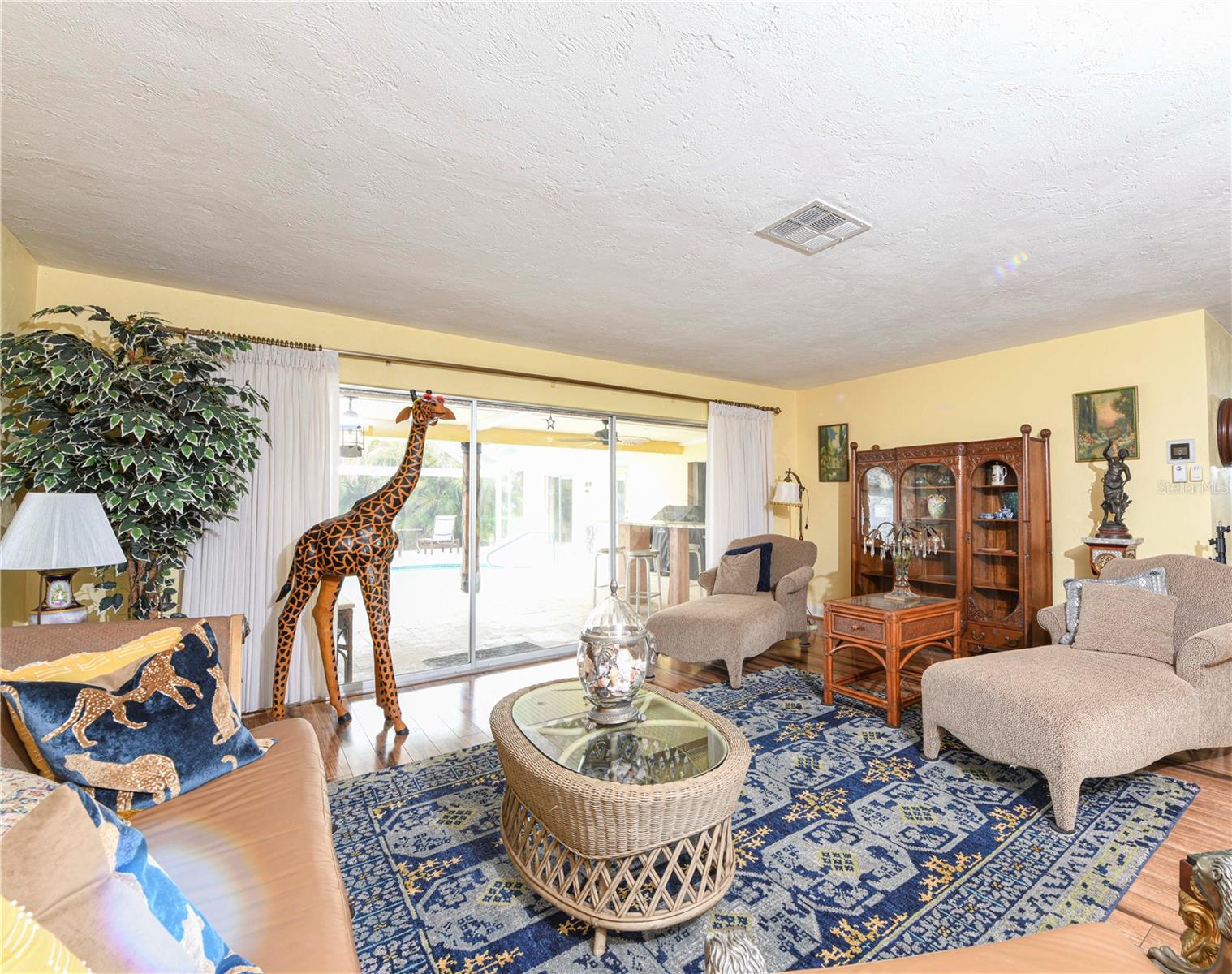 Image 12 of 30 For 1800 Liesl Drive E