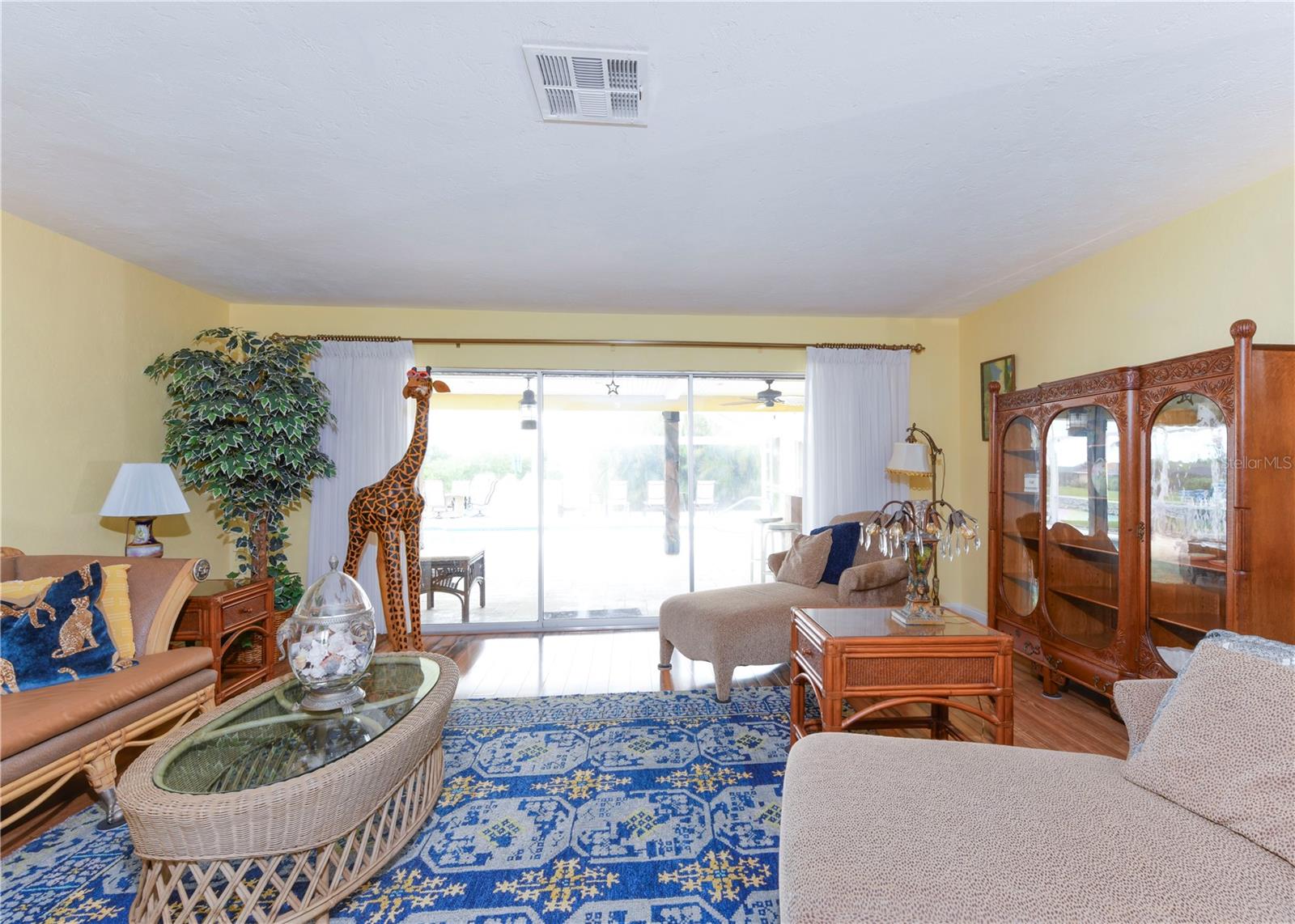 Image 13 of 30 For 1800 Liesl Drive E