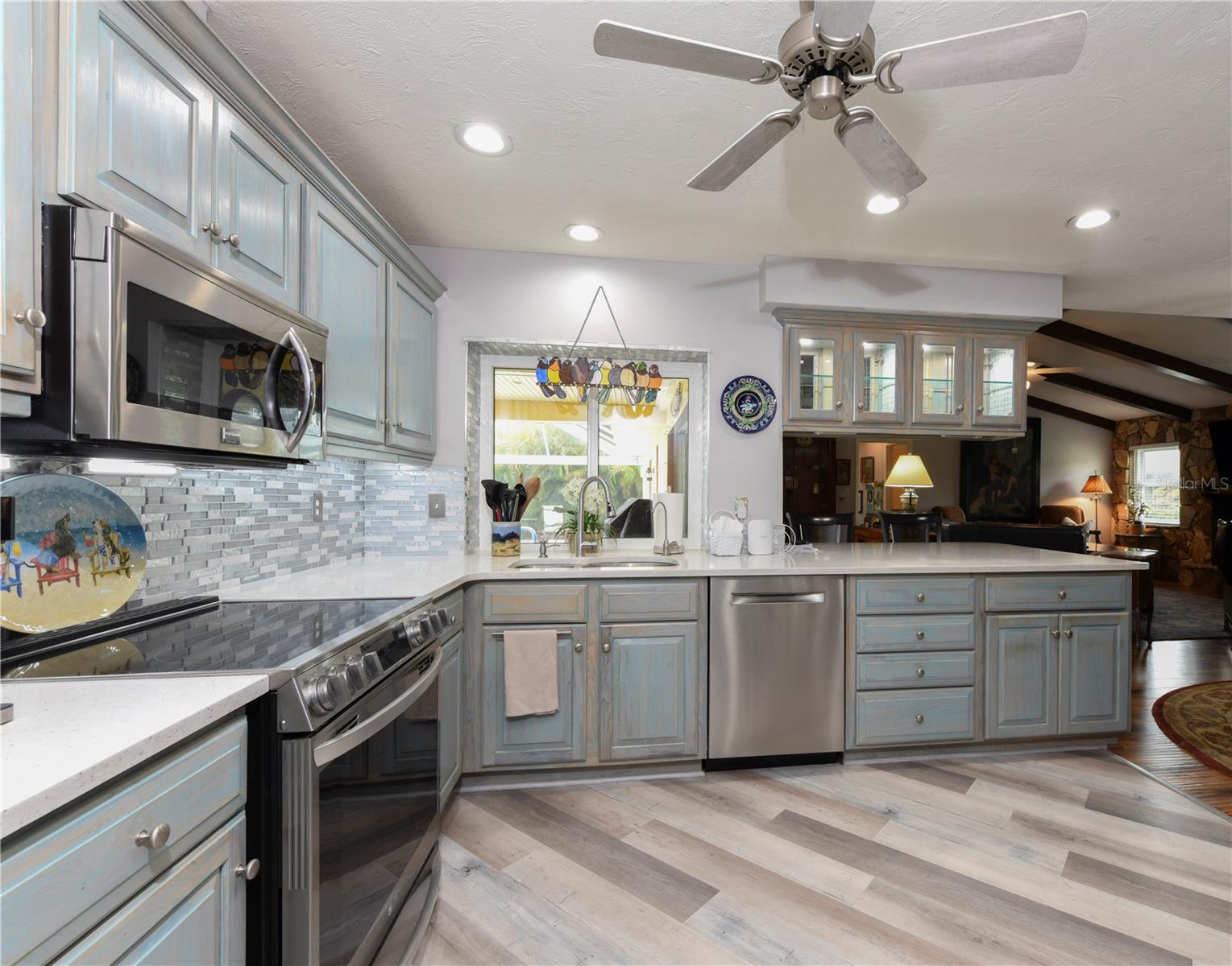 Image 4 of 30 For 1800 Liesl Drive E