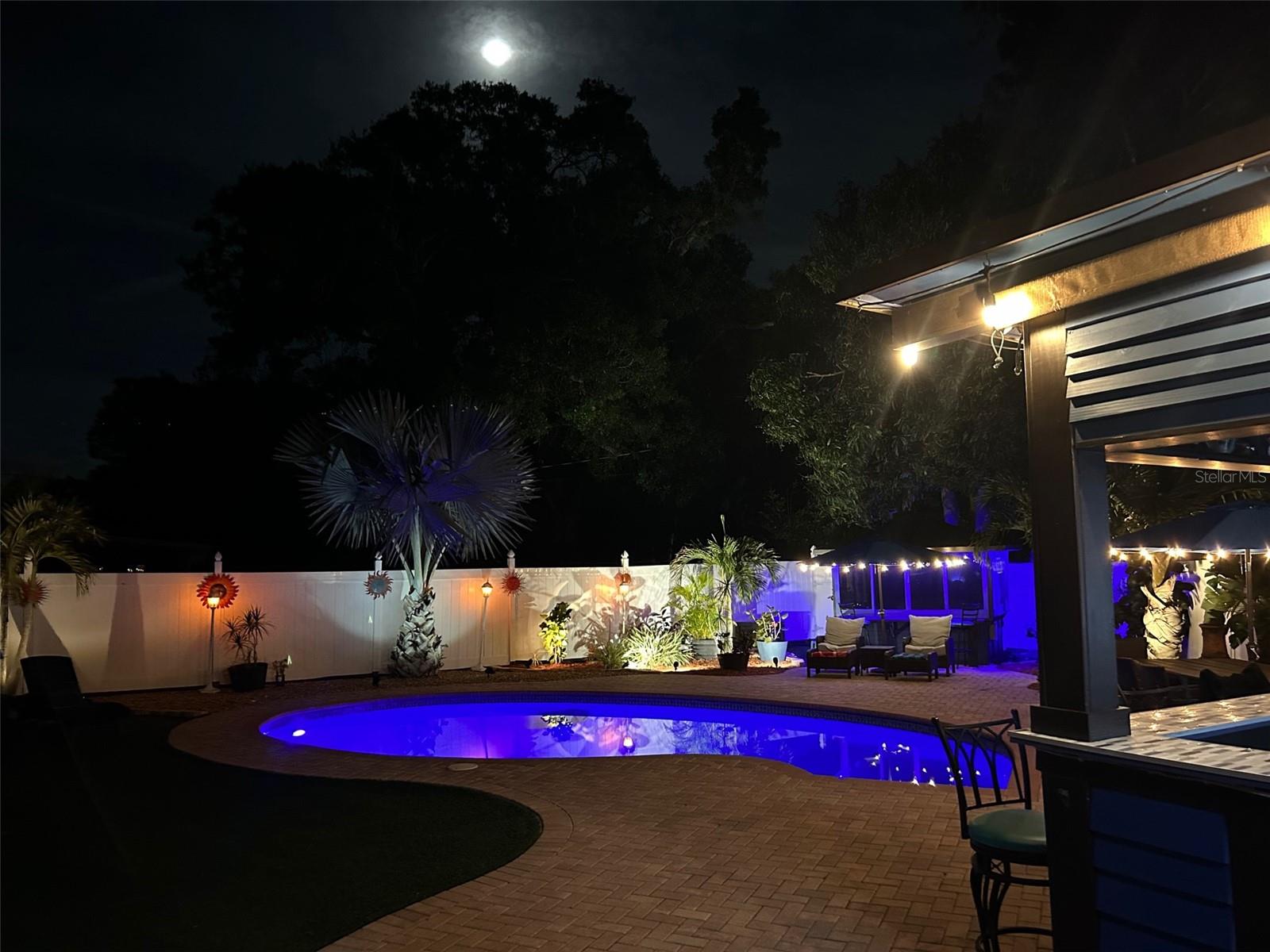 Image 18 of 32 For 6332 11th Avenue S