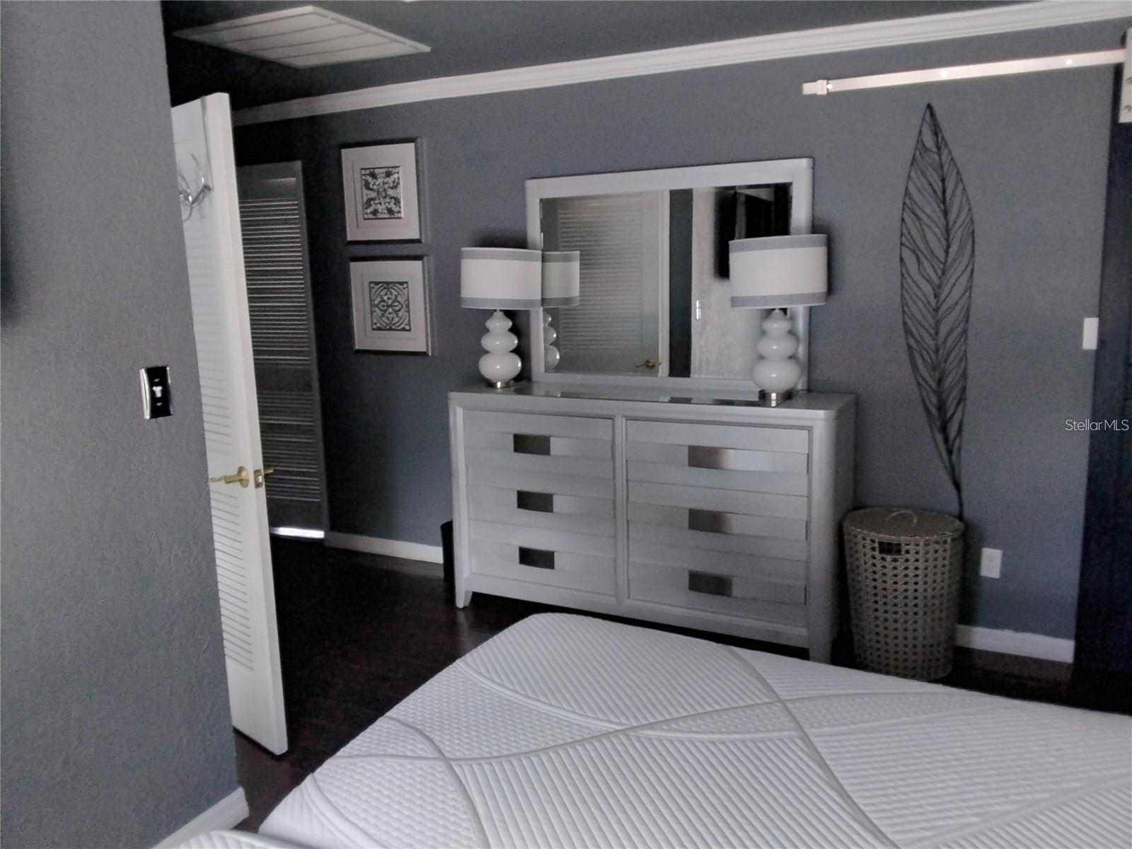 Image 28 of 32 For 6332 11th Avenue S