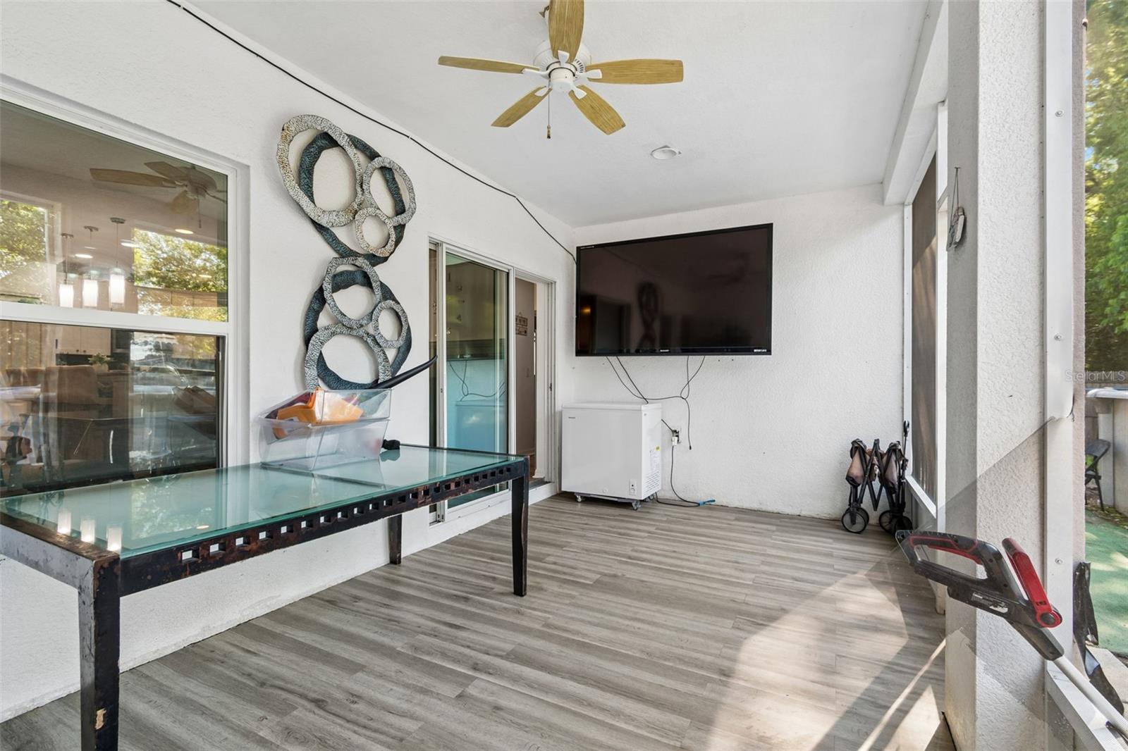 Image 31 of 35 For 13046 Linden Drive