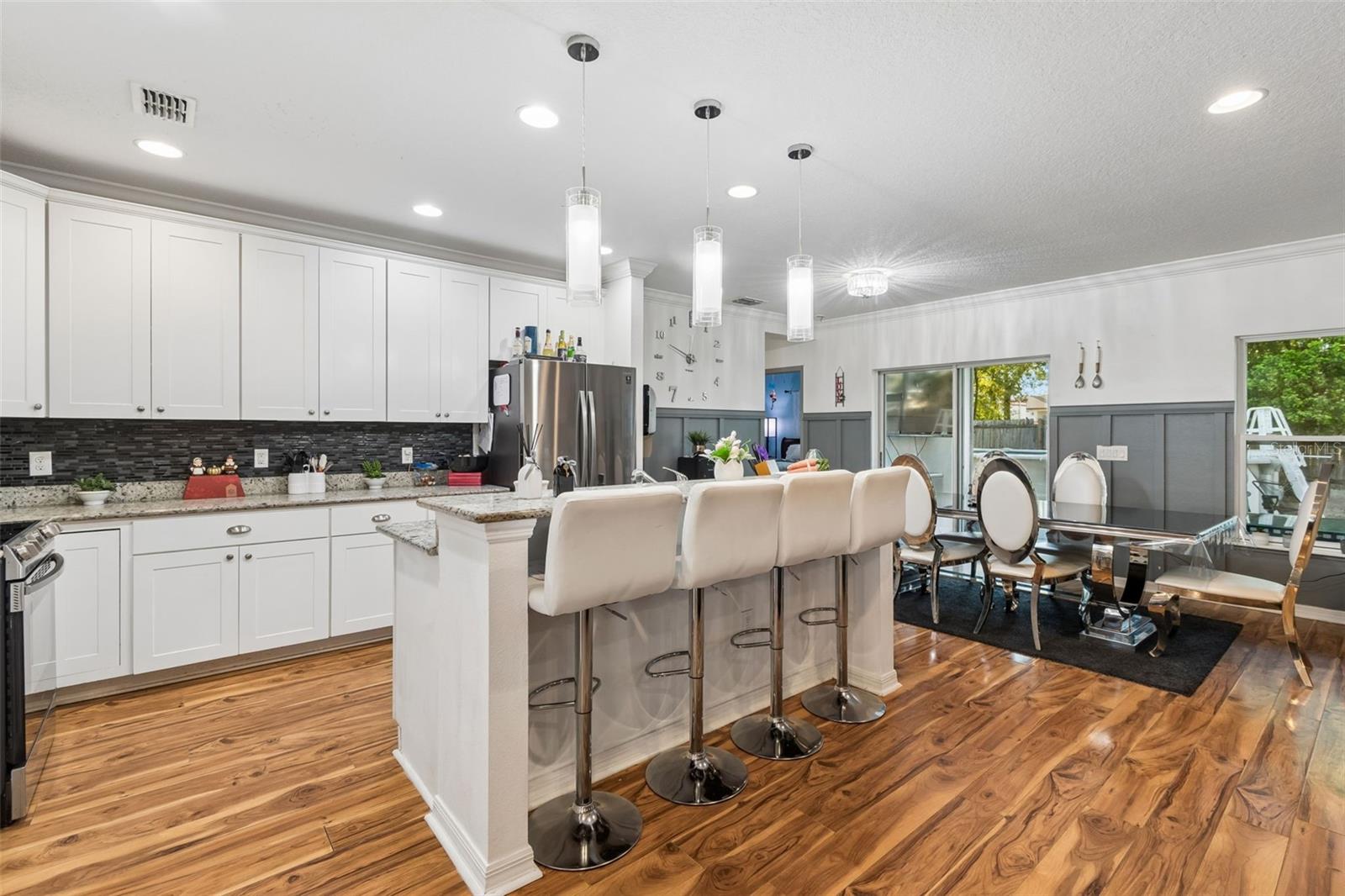 Image 8 of 35 For 13046 Linden Drive