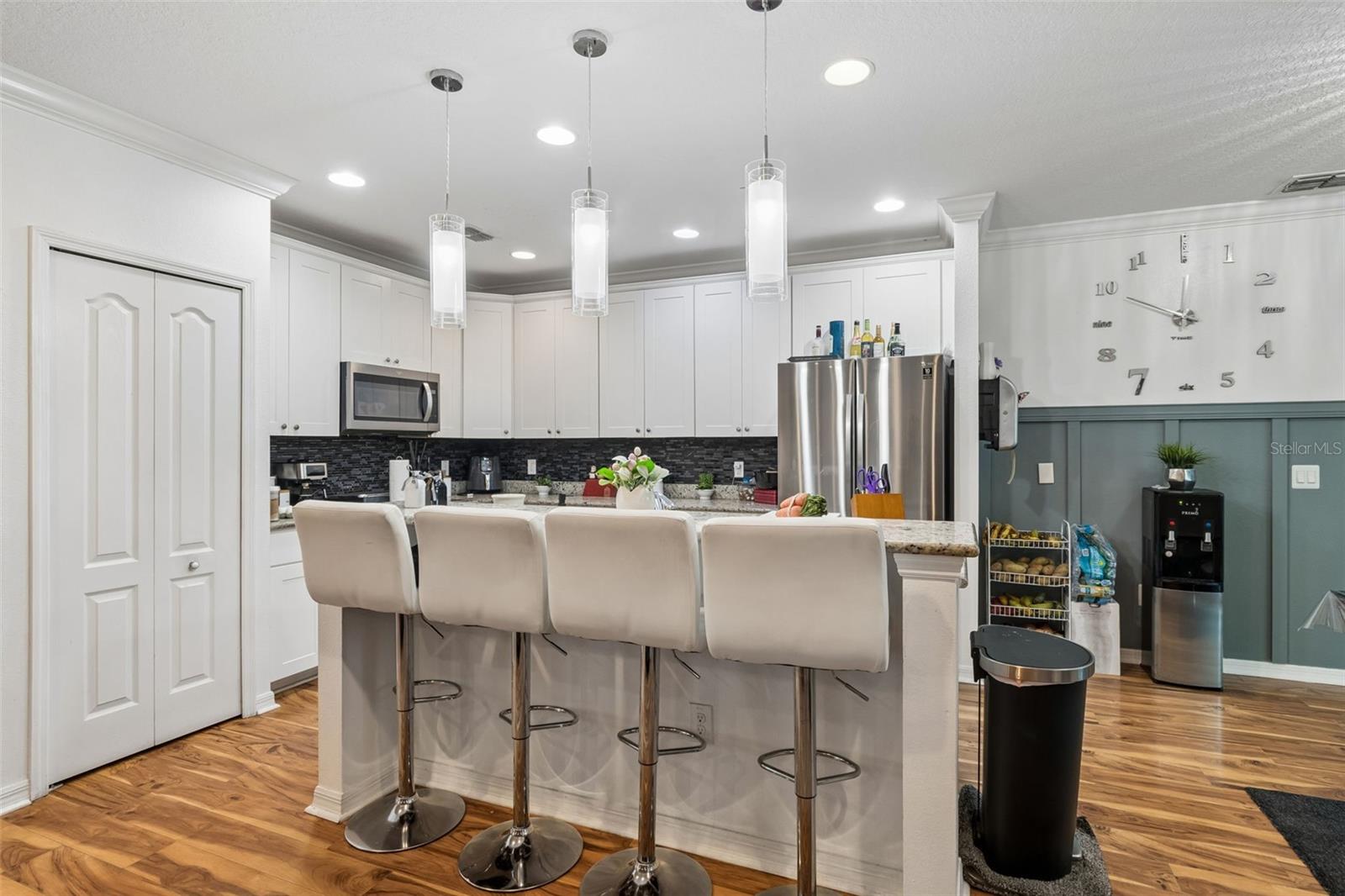 Image 9 of 35 For 13046 Linden Drive