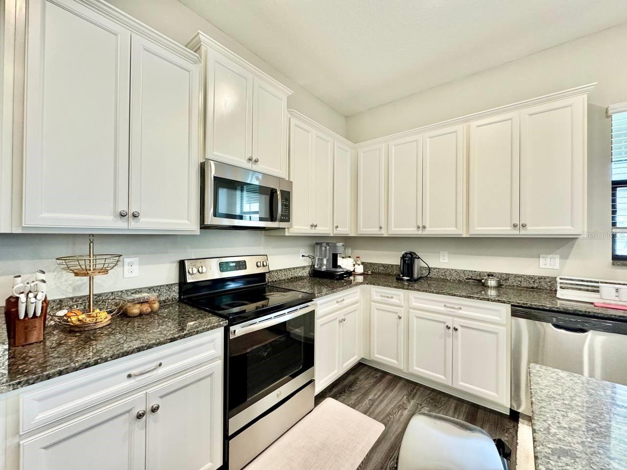 Image 14 of 45 For 2854 Hilliard Drive