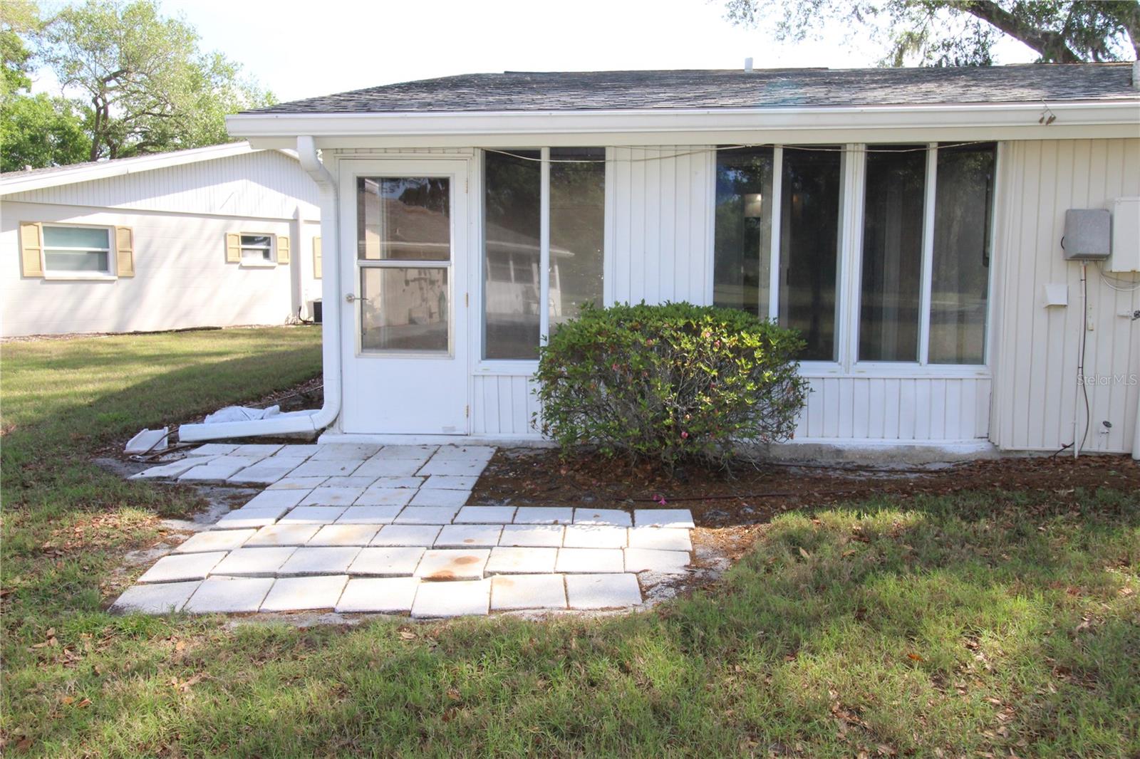 Image 26 of 38 For 2202 Clubhouse Drive 187