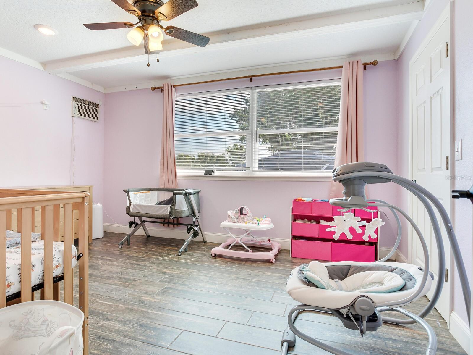 Listing photo id 21 for 9819 Allen Road