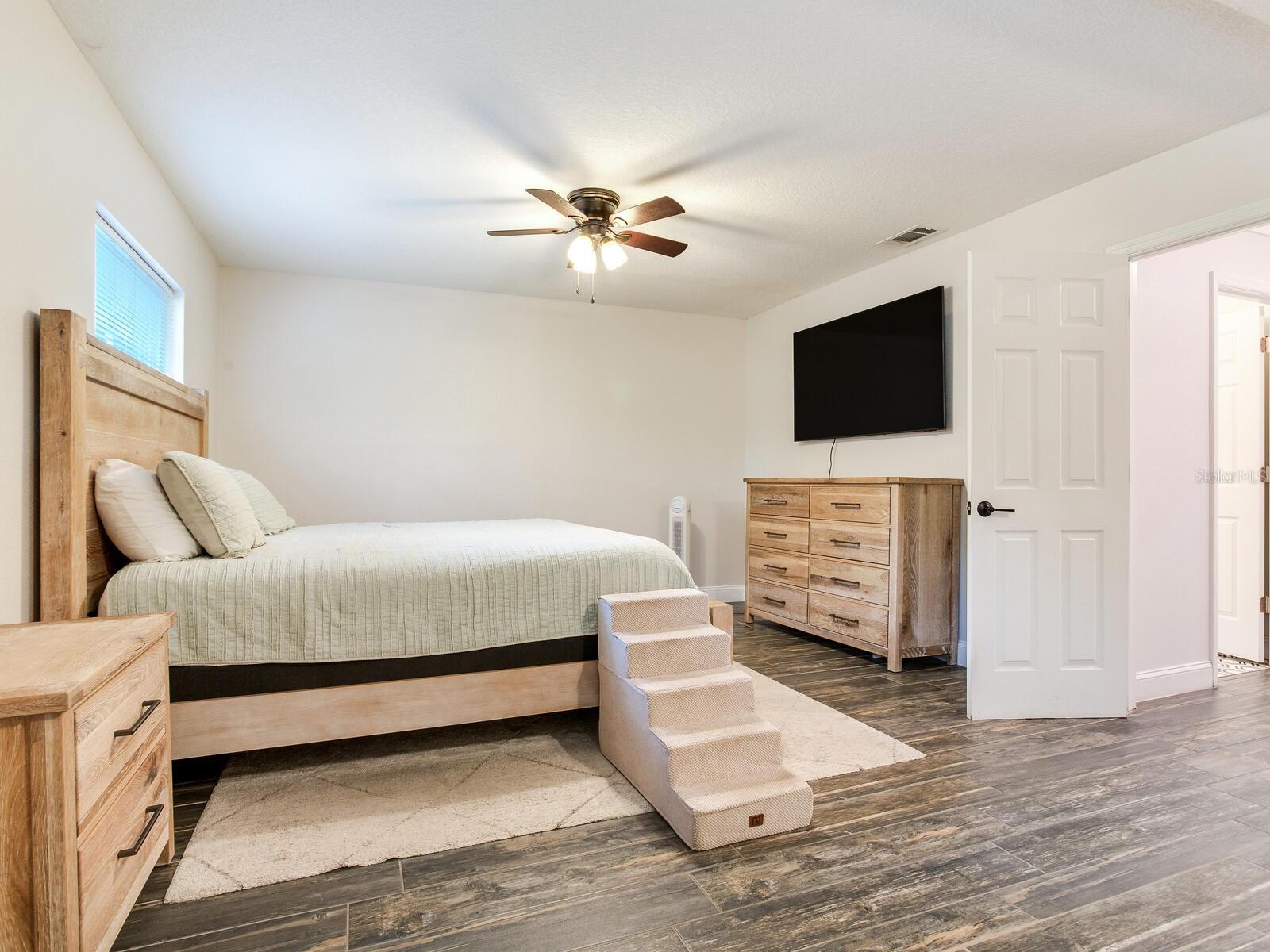 Listing photo id 25 for 9819 Allen Road