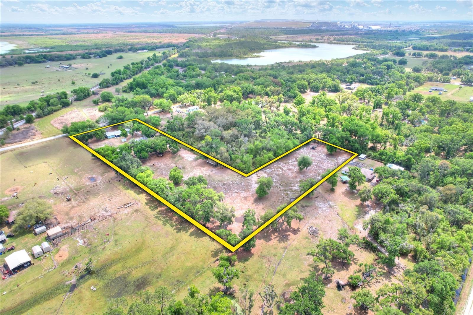 Listing photo id 1 for 9819 Allen Road