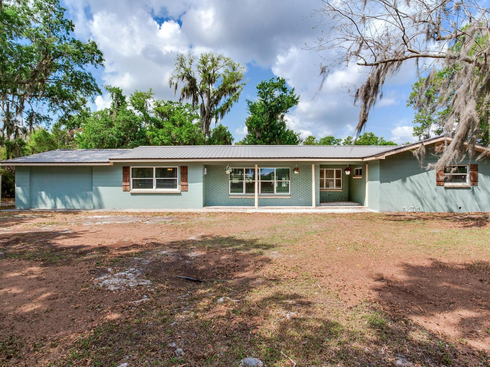 Listing photo id 2 for 9819 Allen Road