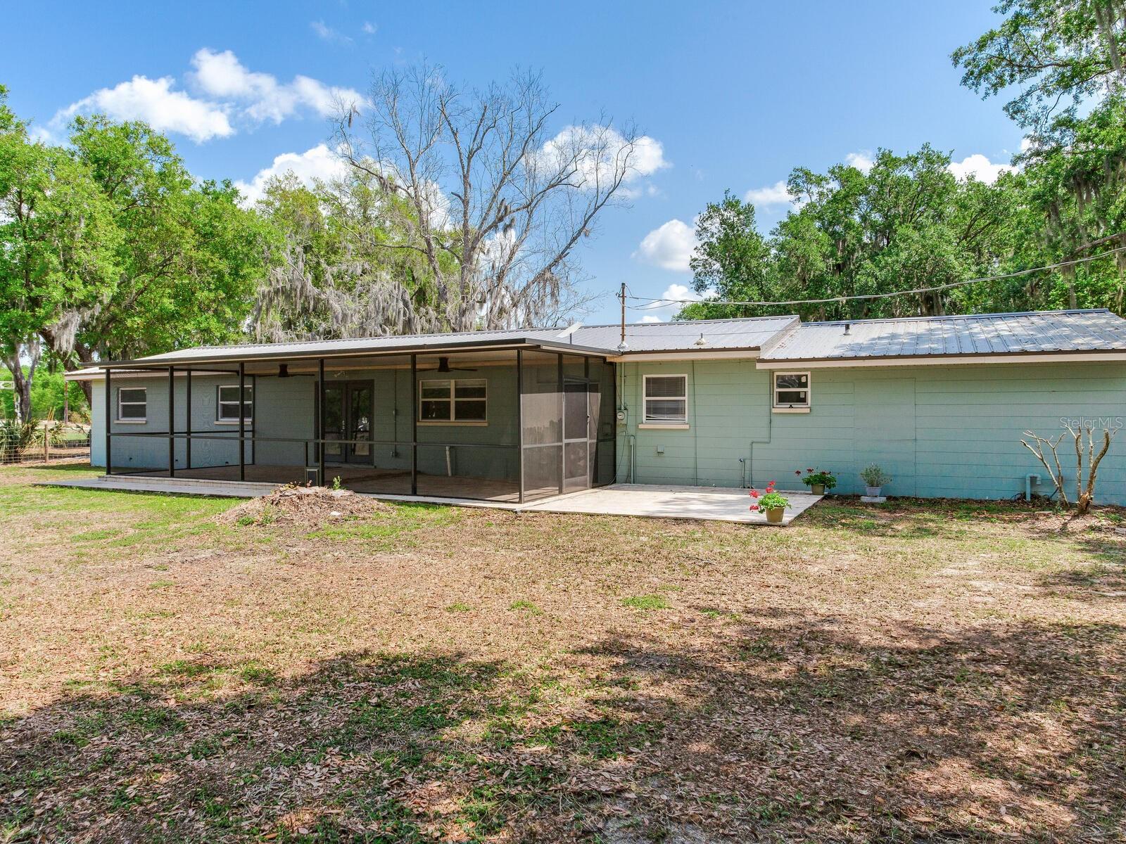 Listing photo id 43 for 9819 Allen Road