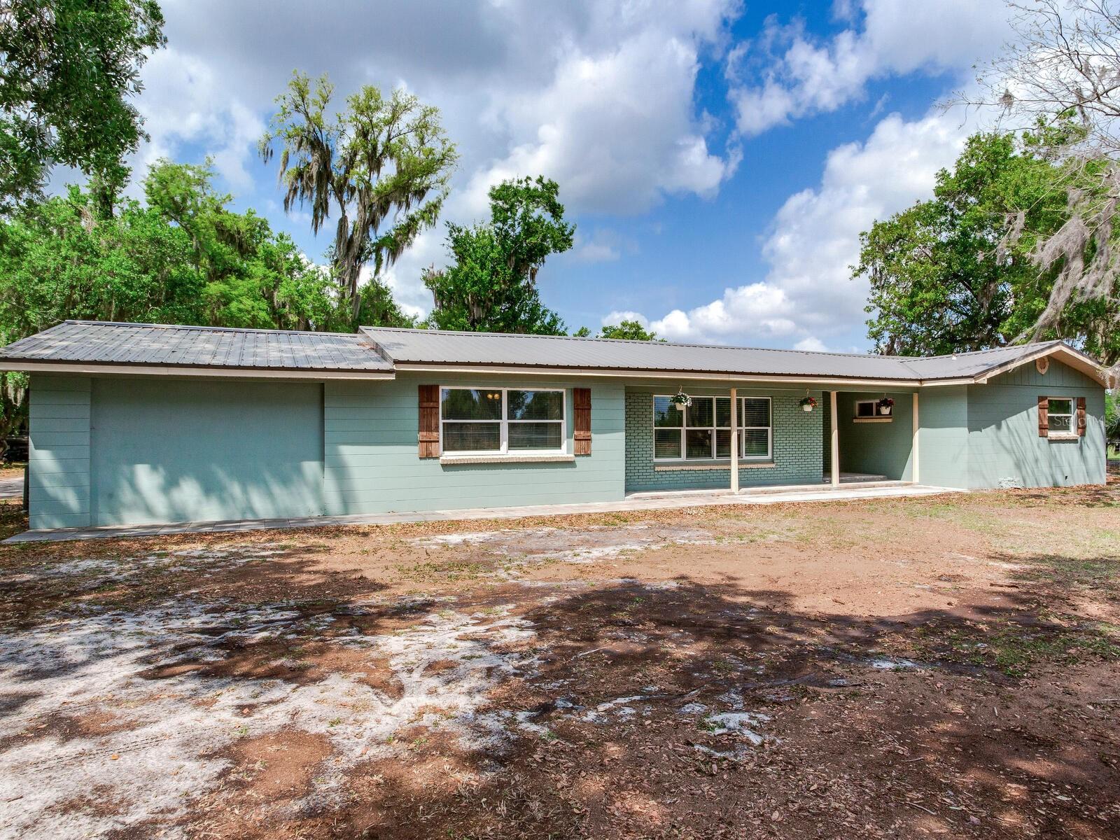 Listing photo id 3 for 9819 Allen Road