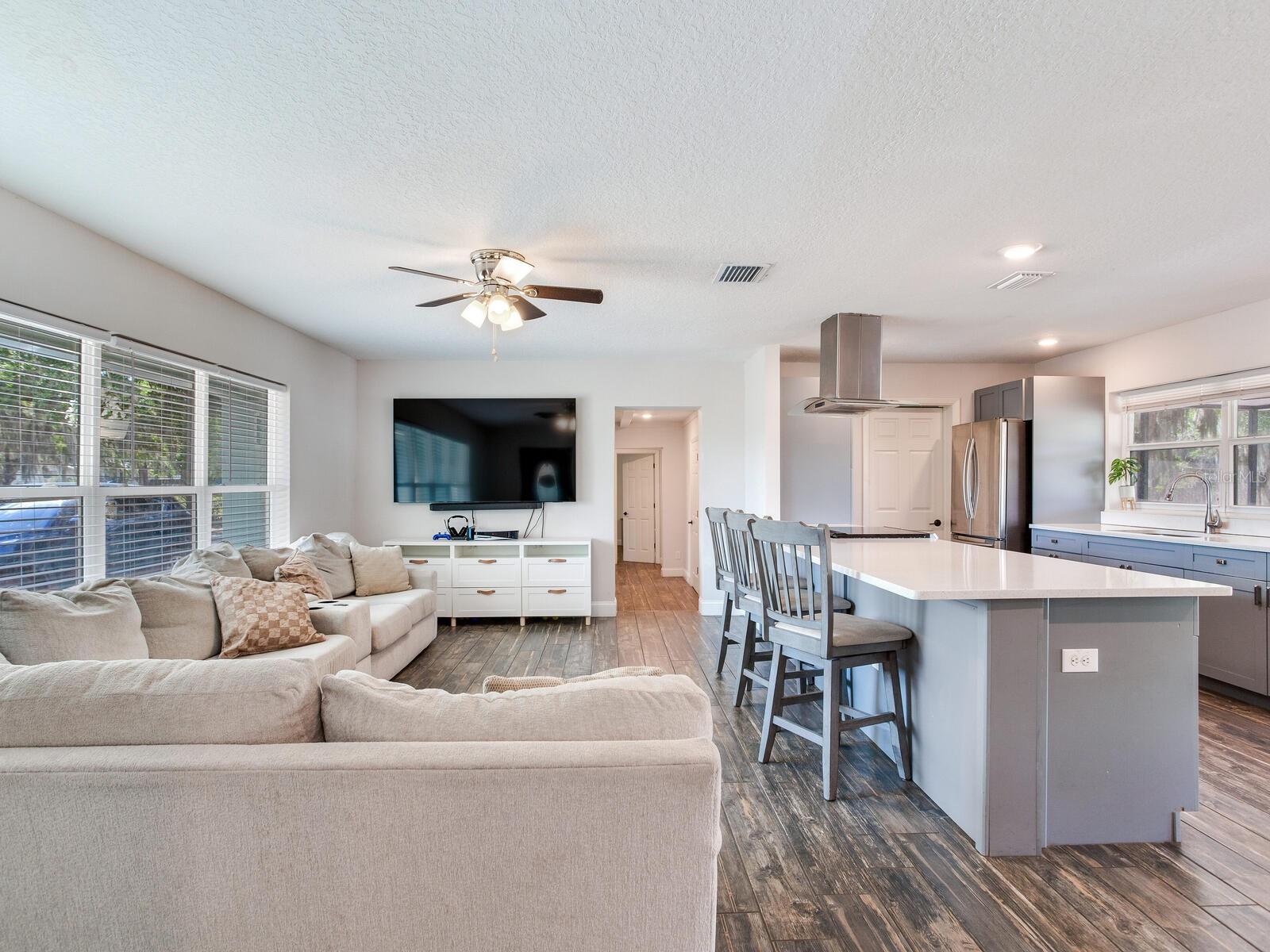 Listing photo id 6 for 9819 Allen Road