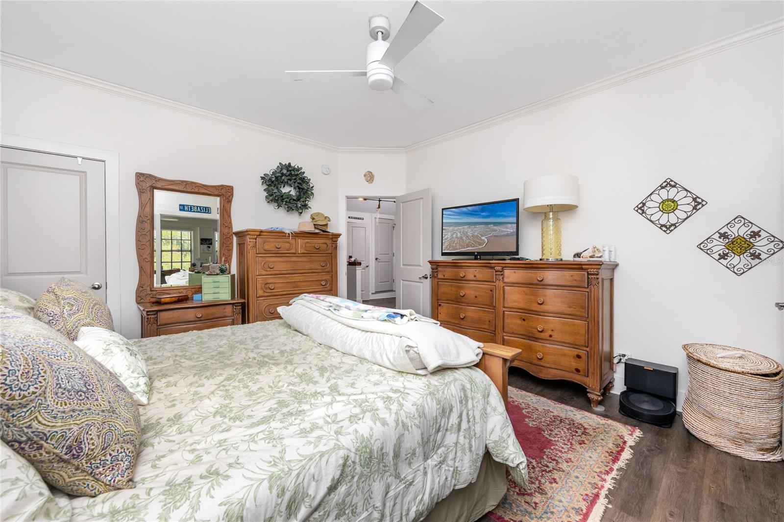 Image 17 of 23 For 1020 Rome Avenue A