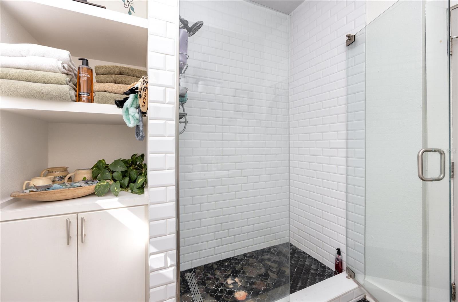 Image 7 of 23 For 1020 Rome Avenue A