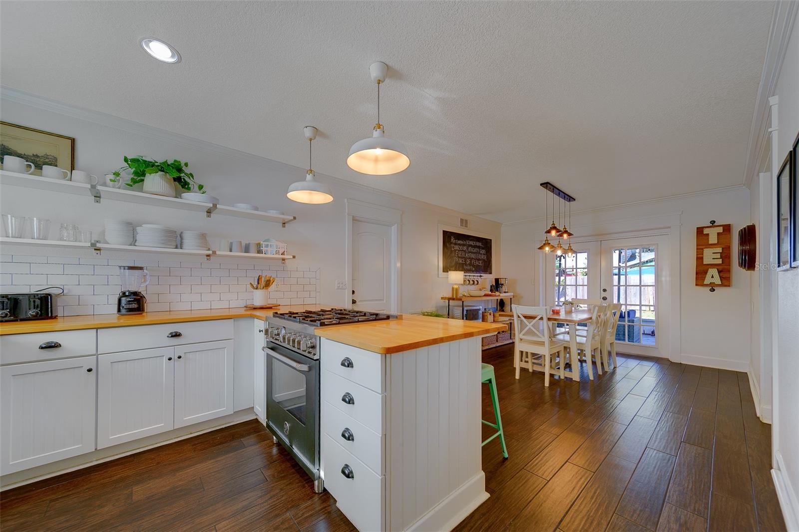 Image 13 of 58 For 14984 Newport Road