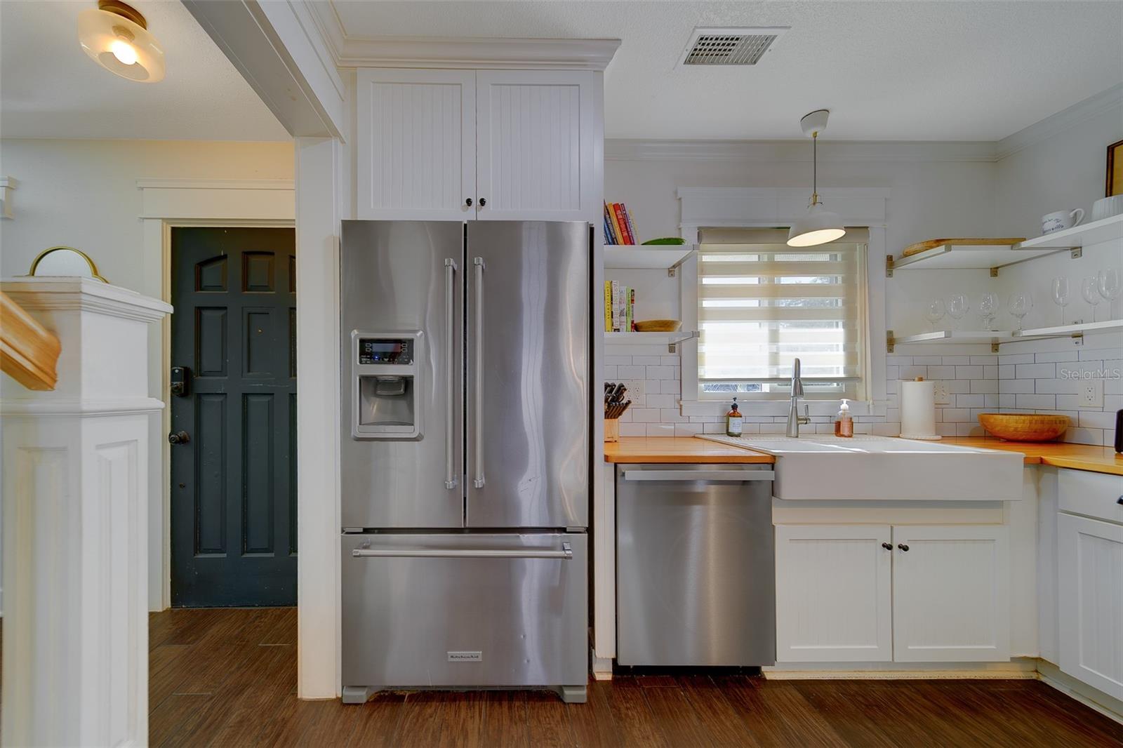 Image 18 of 58 For 14984 Newport Road