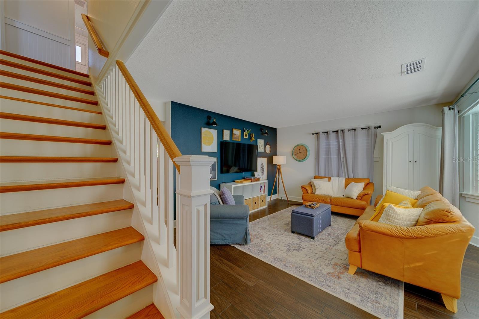 Image 20 of 58 For 14984 Newport Road