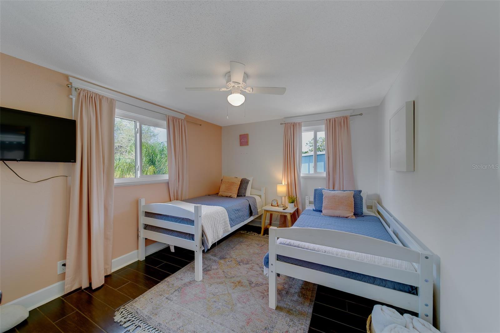 Image 37 of 58 For 14984 Newport Road