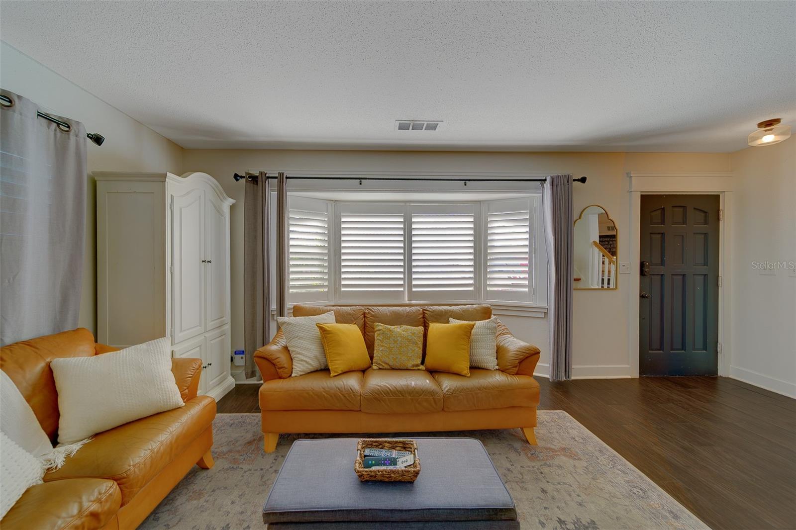 Image 8 of 58 For 14984 Newport Road