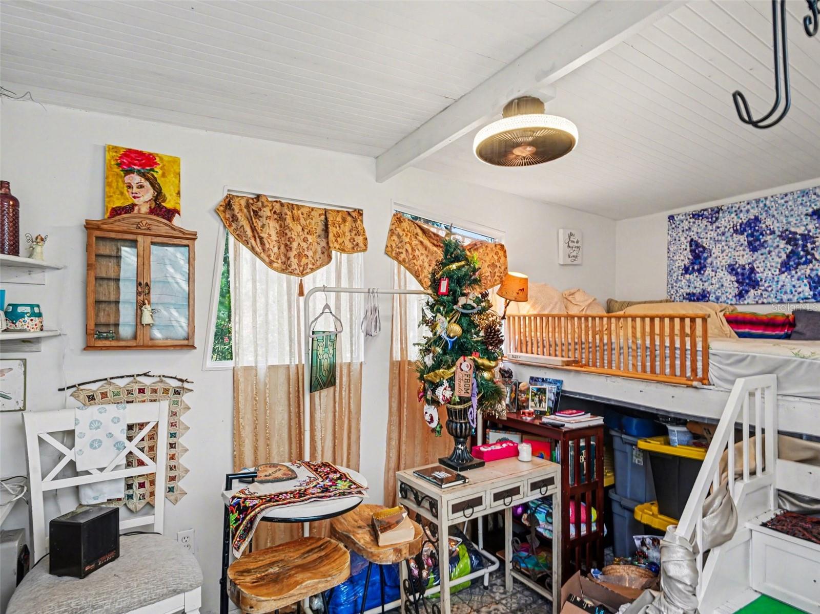 Image 11 of 17 For 5301 Angeles Avenue