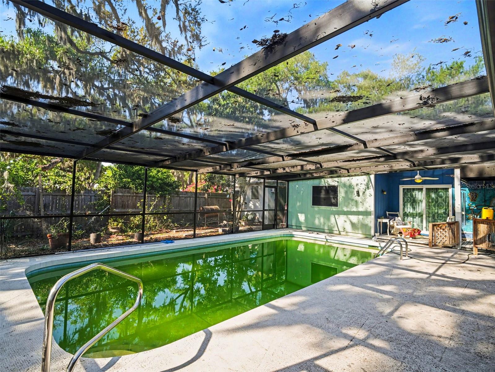 Image 15 of 17 For 5301 Angeles Avenue