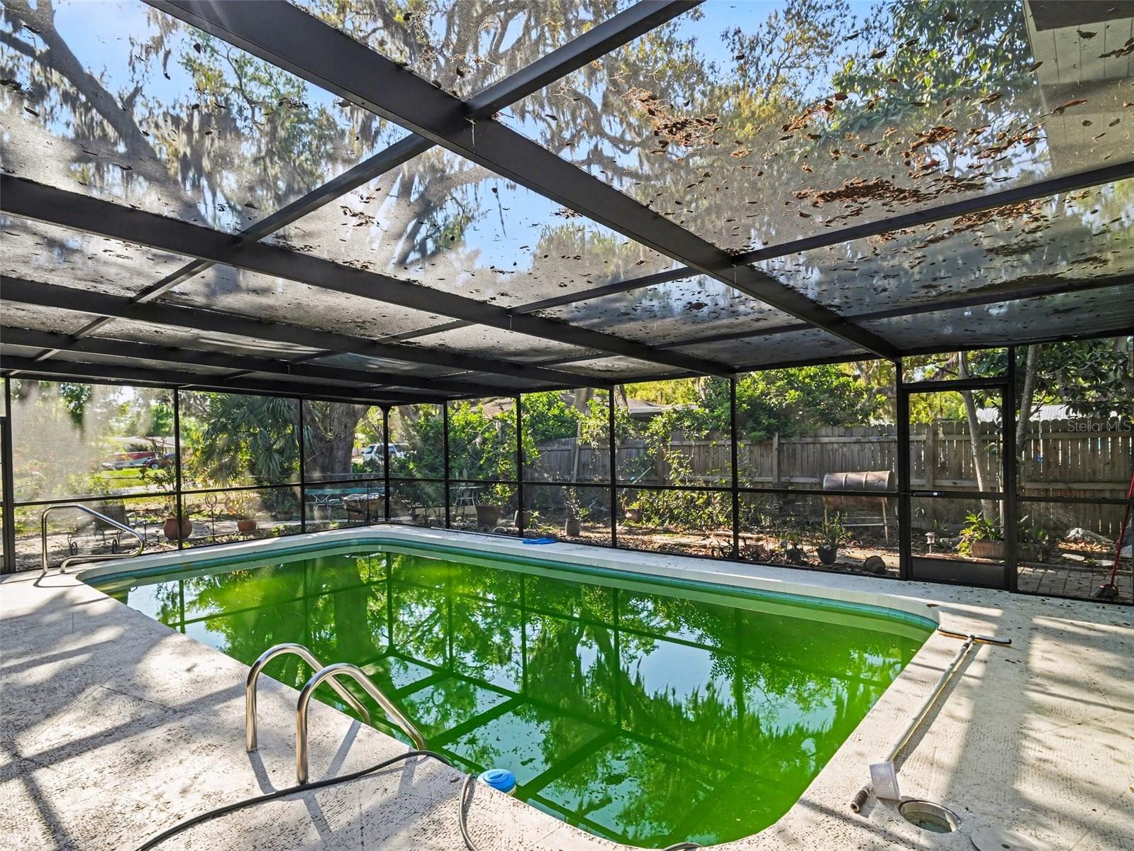 Image 16 of 17 For 5301 Angeles Avenue