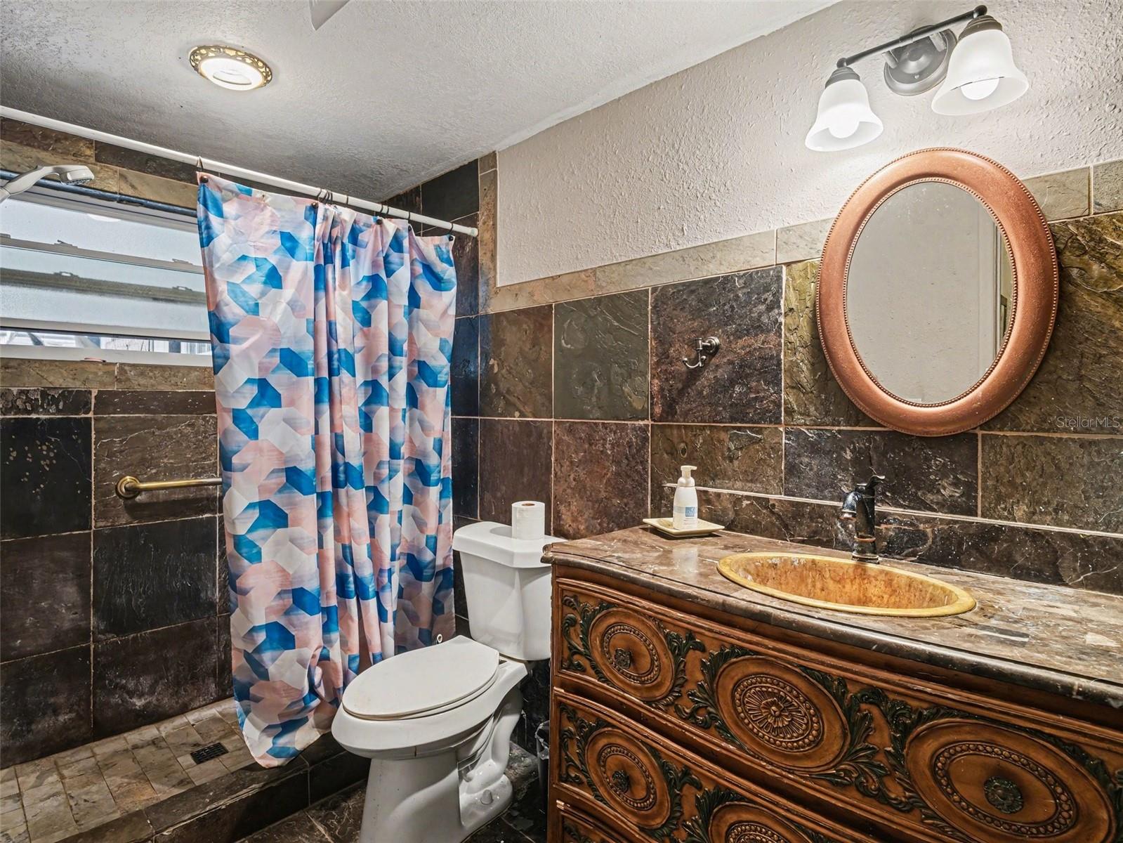 Image 4 of 17 For 5301 Angeles Avenue