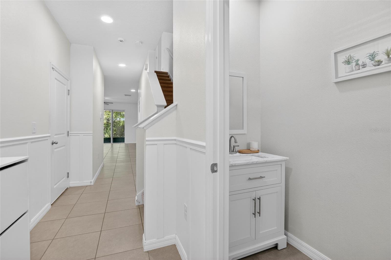 Image 7 of 57 For 6946 Breezy Palm Drive