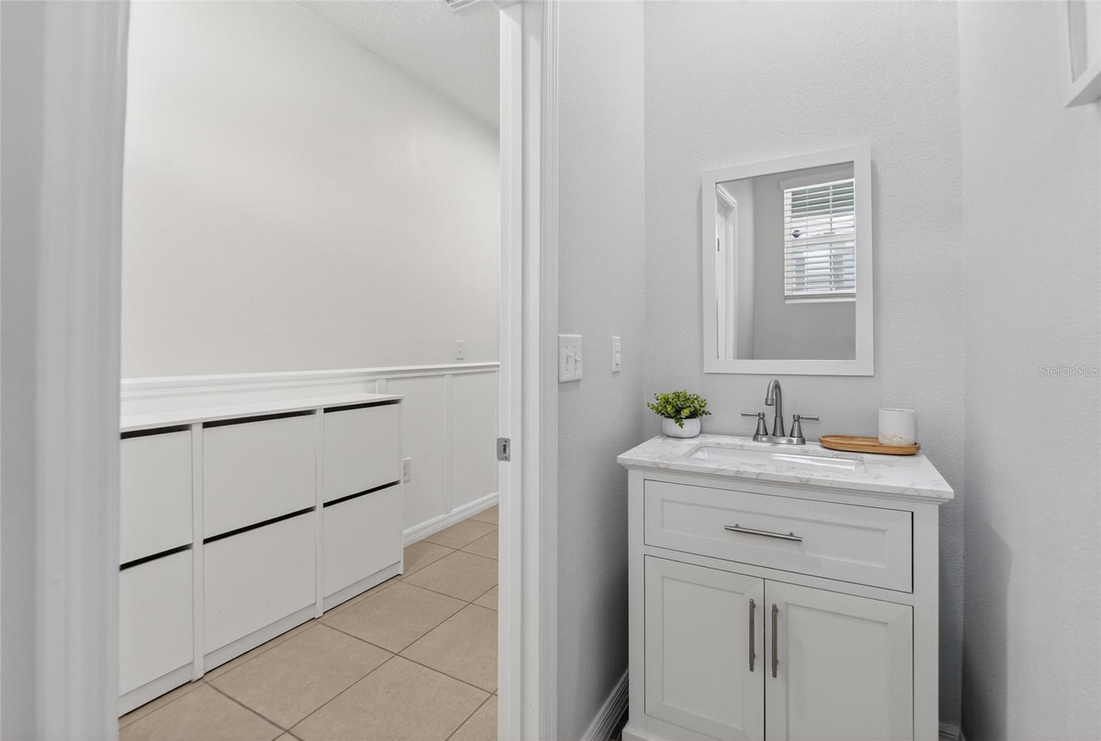 Image 8 of 57 For 6946 Breezy Palm Drive