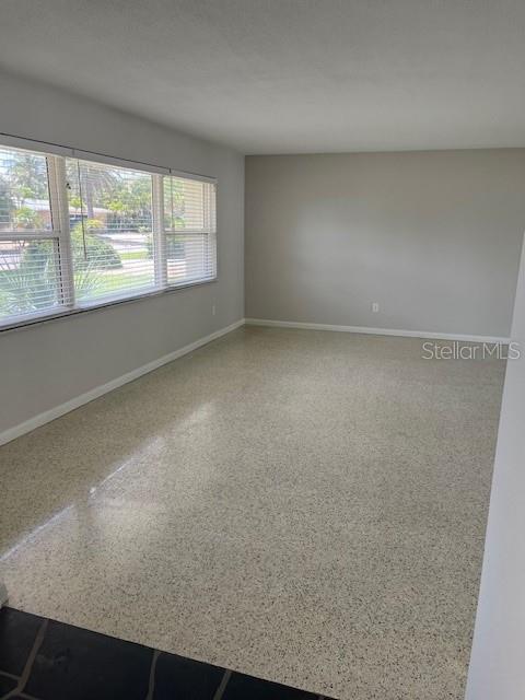 Image 3 of 19 For 1910 Bayshore Drive