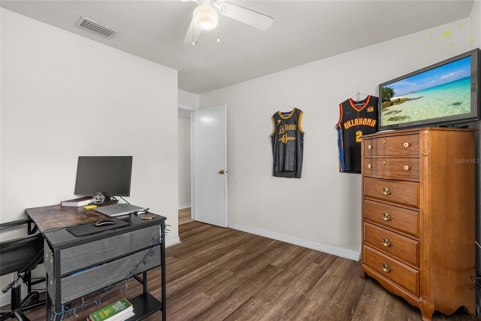 Image 20 of 35 For 4040 68th Avenue N