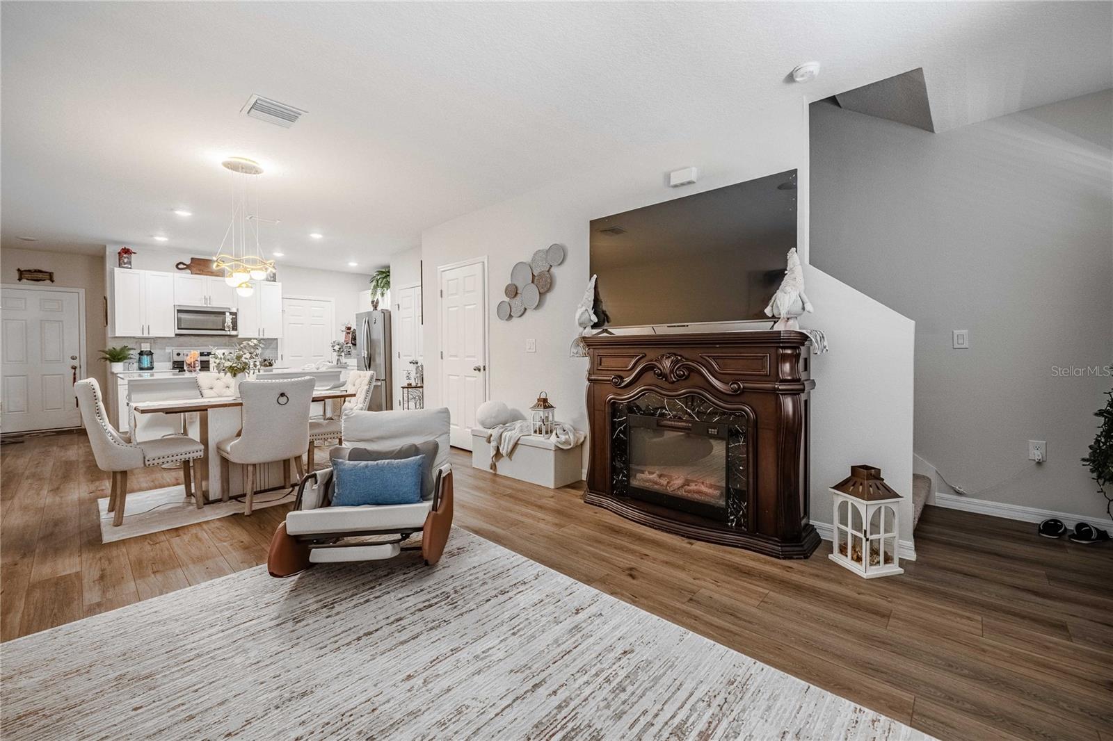 Image 11 of 36 For 4345 Hillock Boulevard