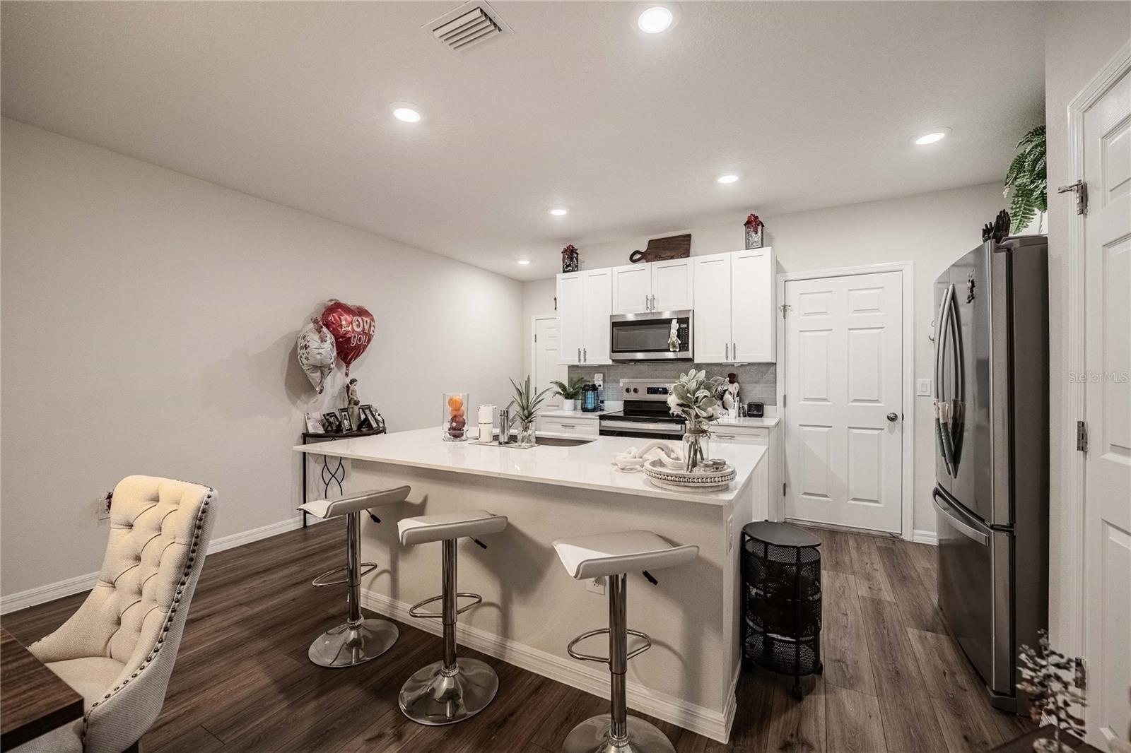 Image 13 of 36 For 4345 Hillock Boulevard