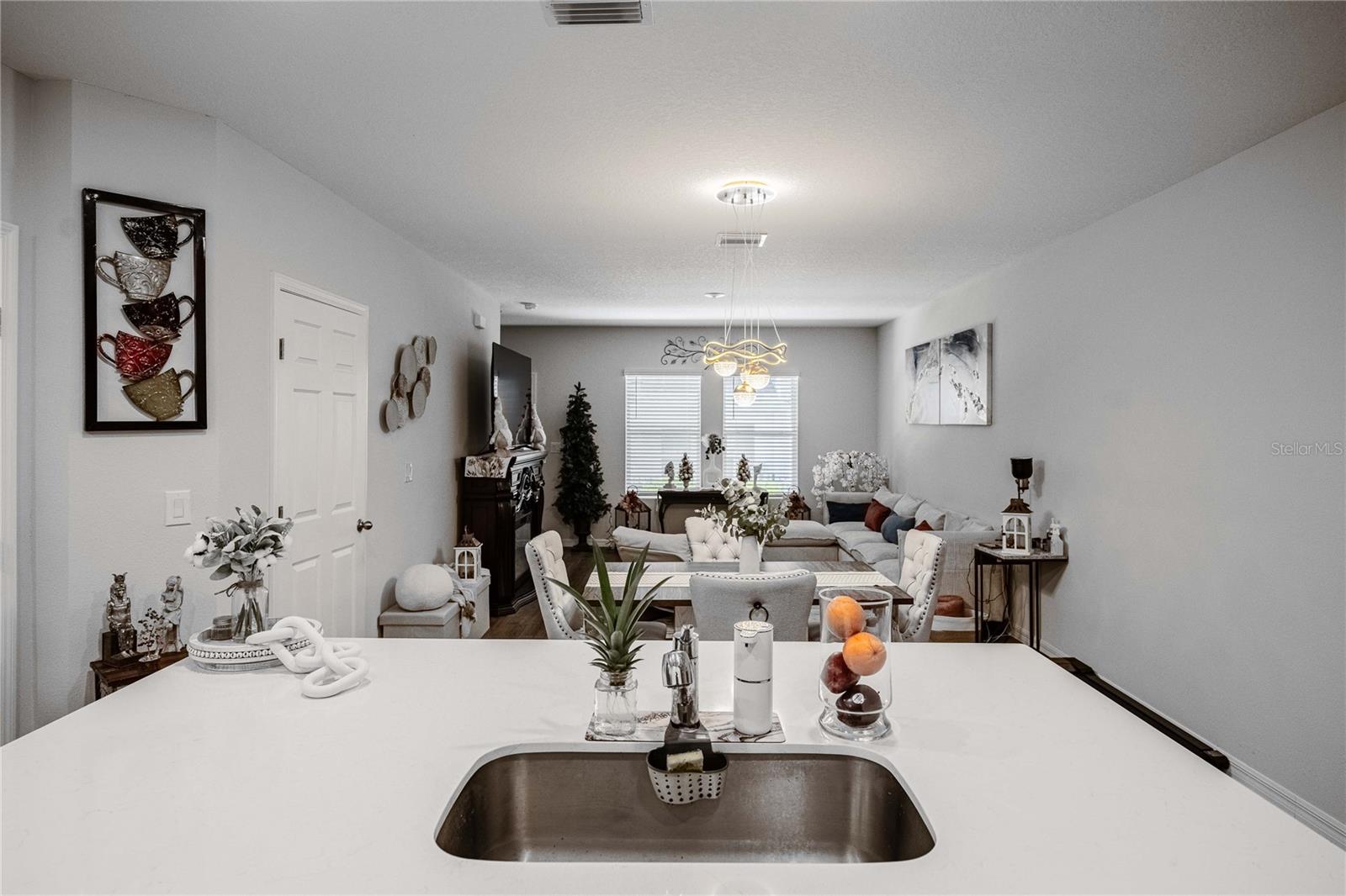 Image 15 of 36 For 4345 Hillock Boulevard