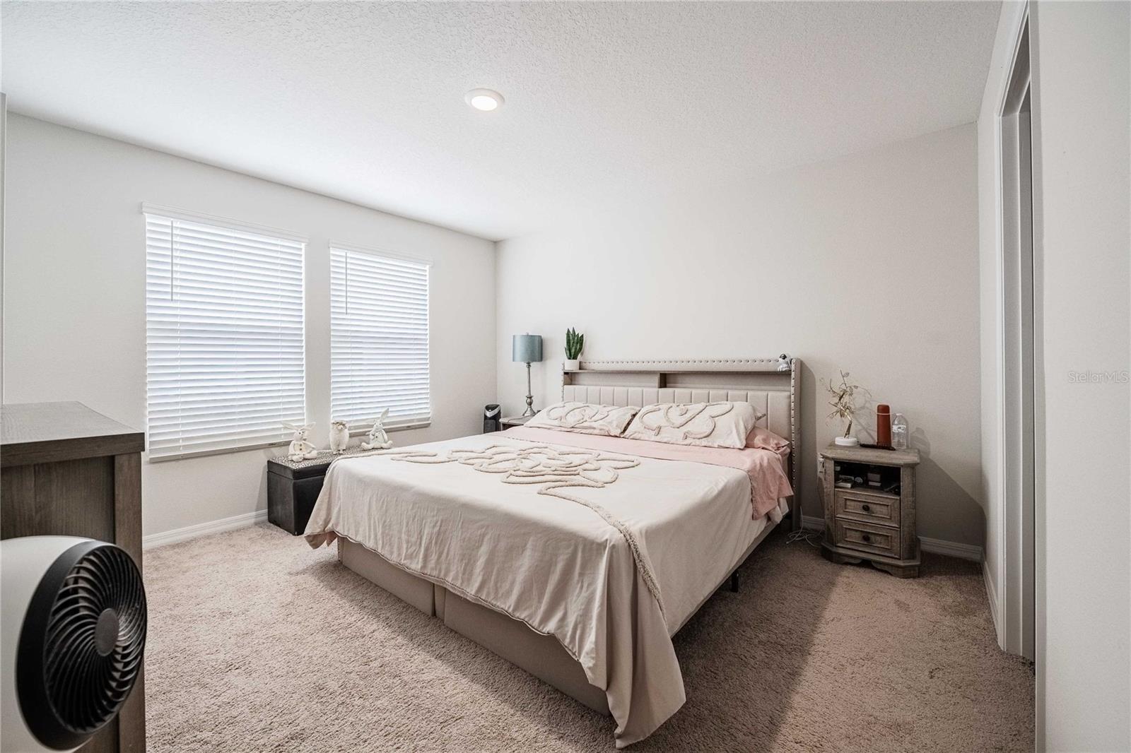 Image 17 of 36 For 4345 Hillock Boulevard