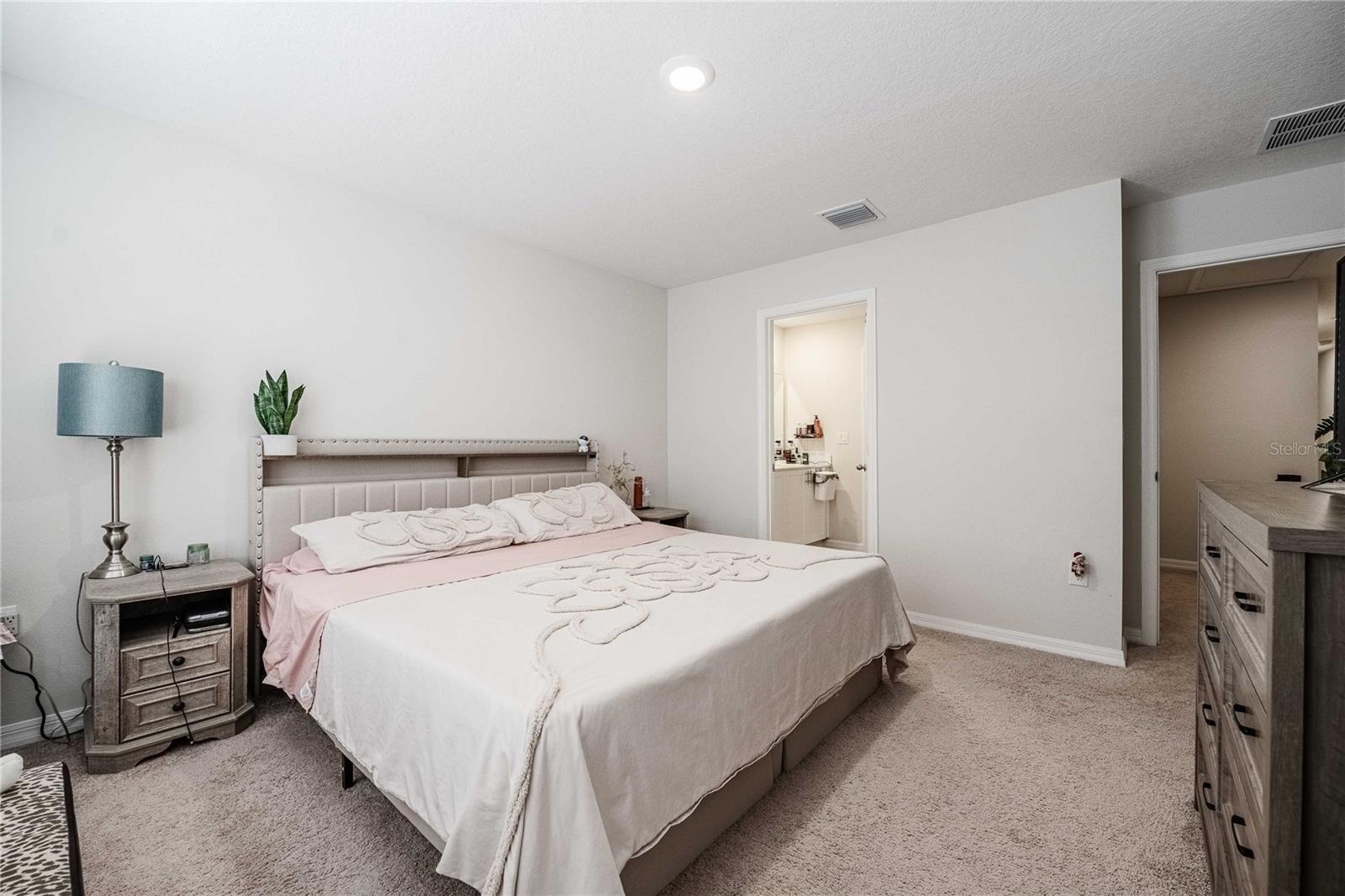 Image 18 of 36 For 4345 Hillock Boulevard