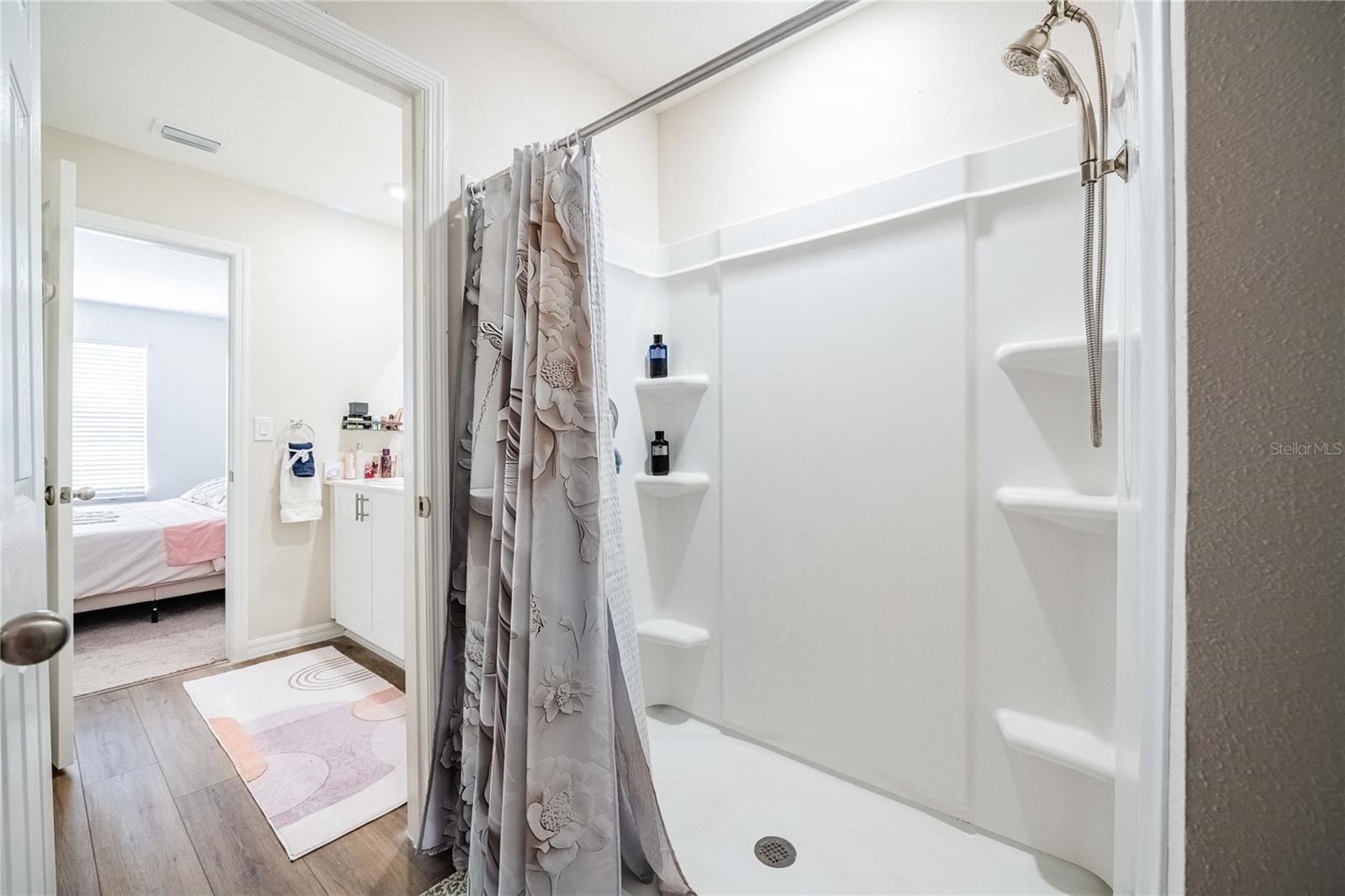 Image 21 of 36 For 4345 Hillock Boulevard